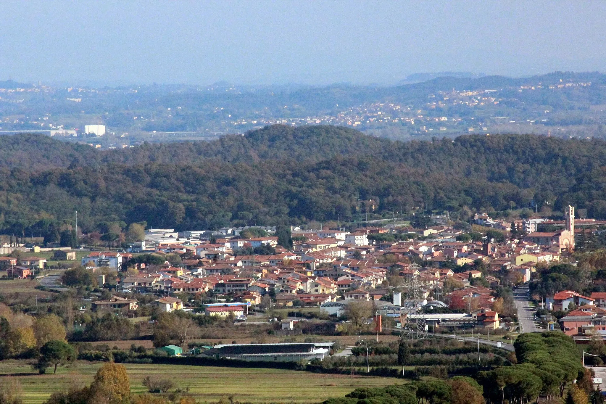 Photo showing: Panorama of Calcinaia, Province of Pisa, Tuscany, Italy