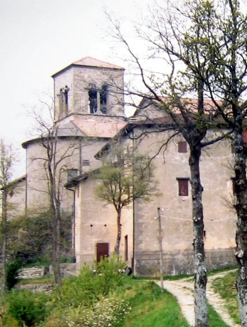 Photo showing: Romanoro presbytery and saint benedict church side view