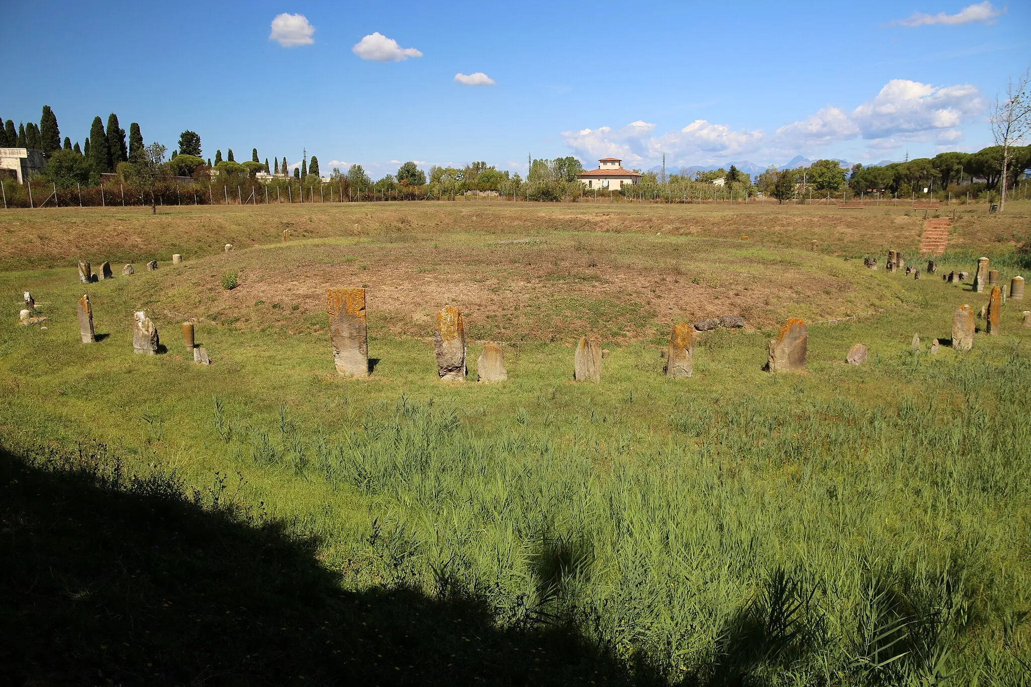 Photo showing: Tumulus of an Etruscan Prince (Pisa)