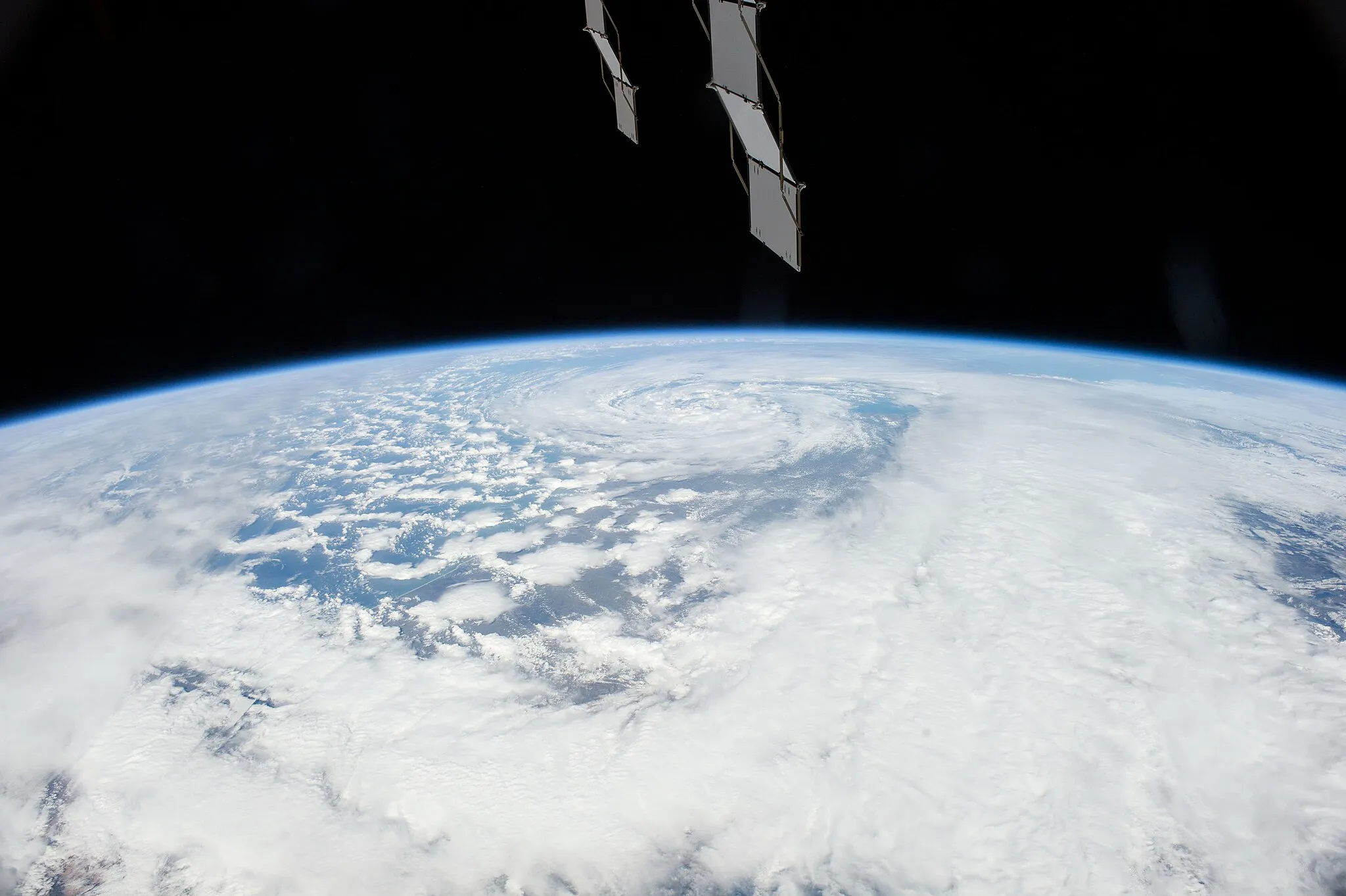 Photo showing: View of Earth taken during ISS Expedition 38.
