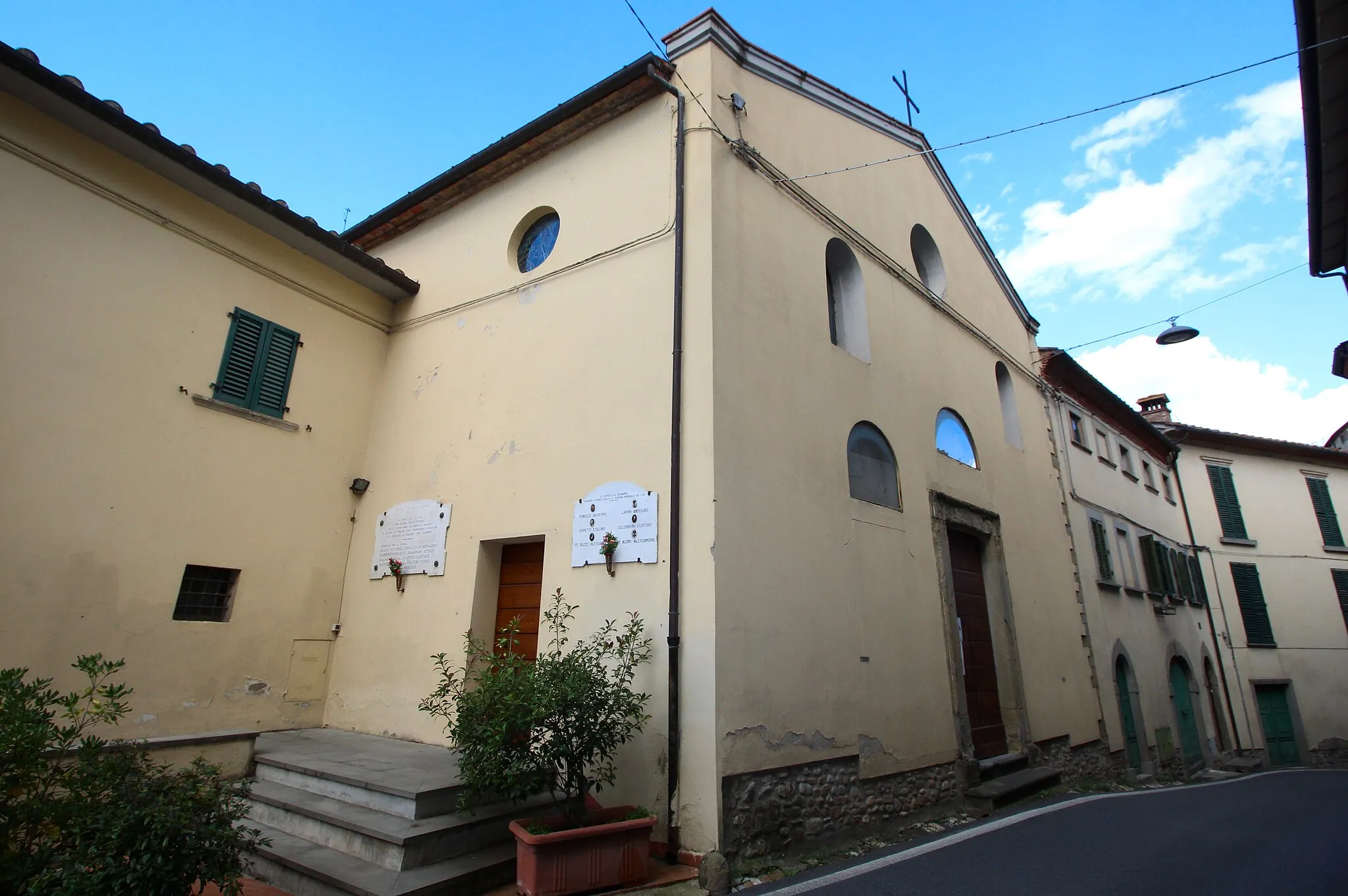 Photo showing: church Sant'Andrea Apostolo, Quarata, hamlet of Arezzo, Province of Arezzo, Tuscany, Italy