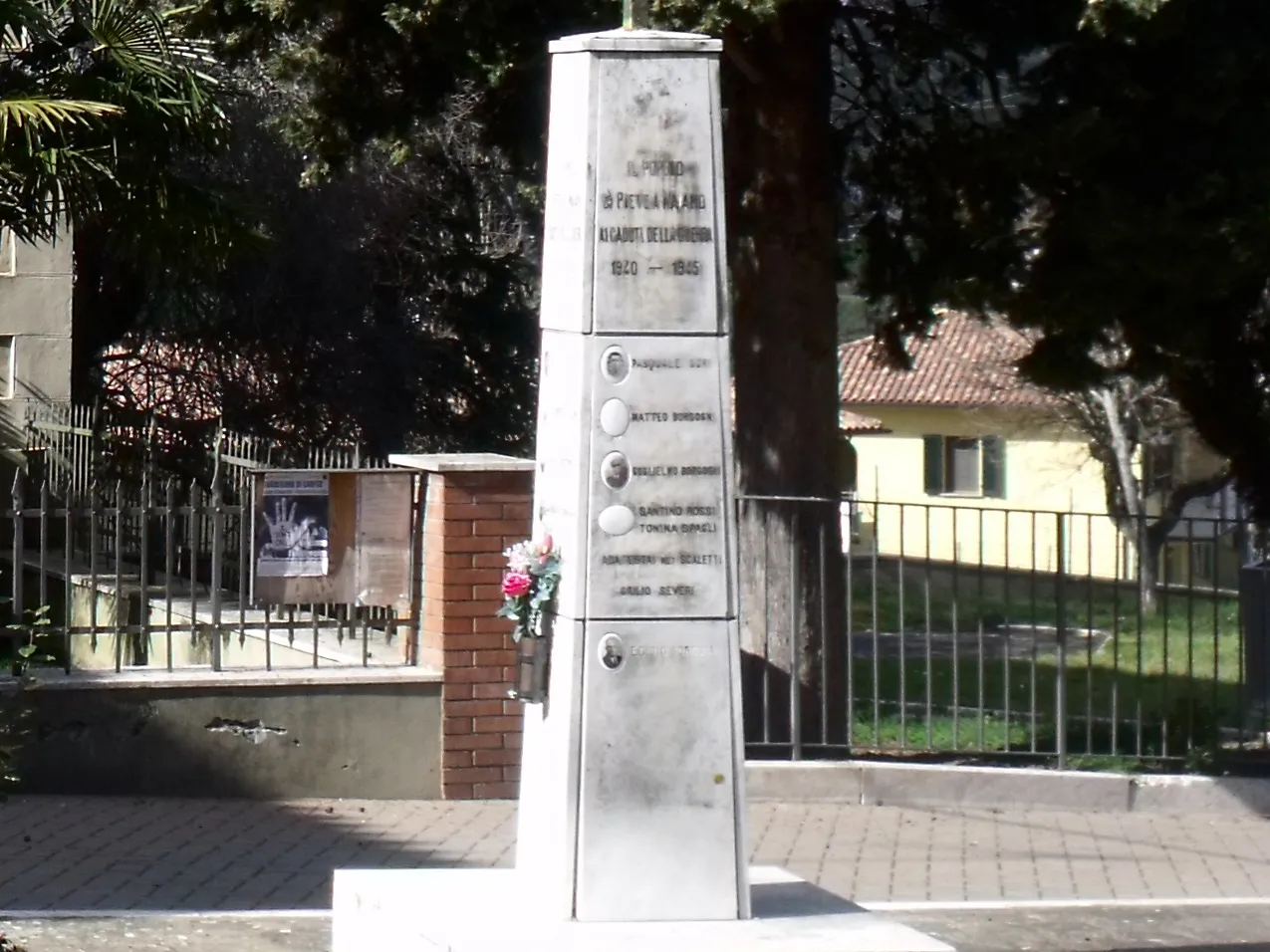 Photo showing: Monumento ai Caduti, Pieve a Maiano, frazione di Civitella in Val di Chiana, Provincia di Arezzo