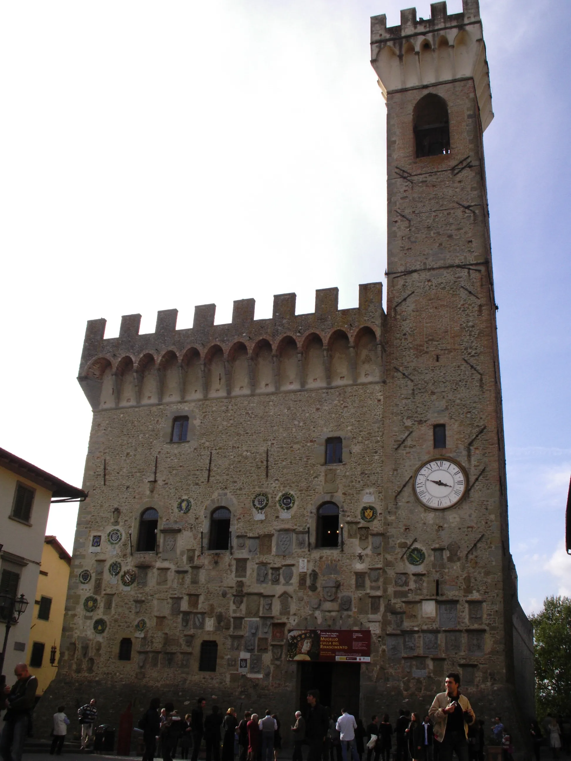 Photo showing: Scarperia, Palazzo Pretorio