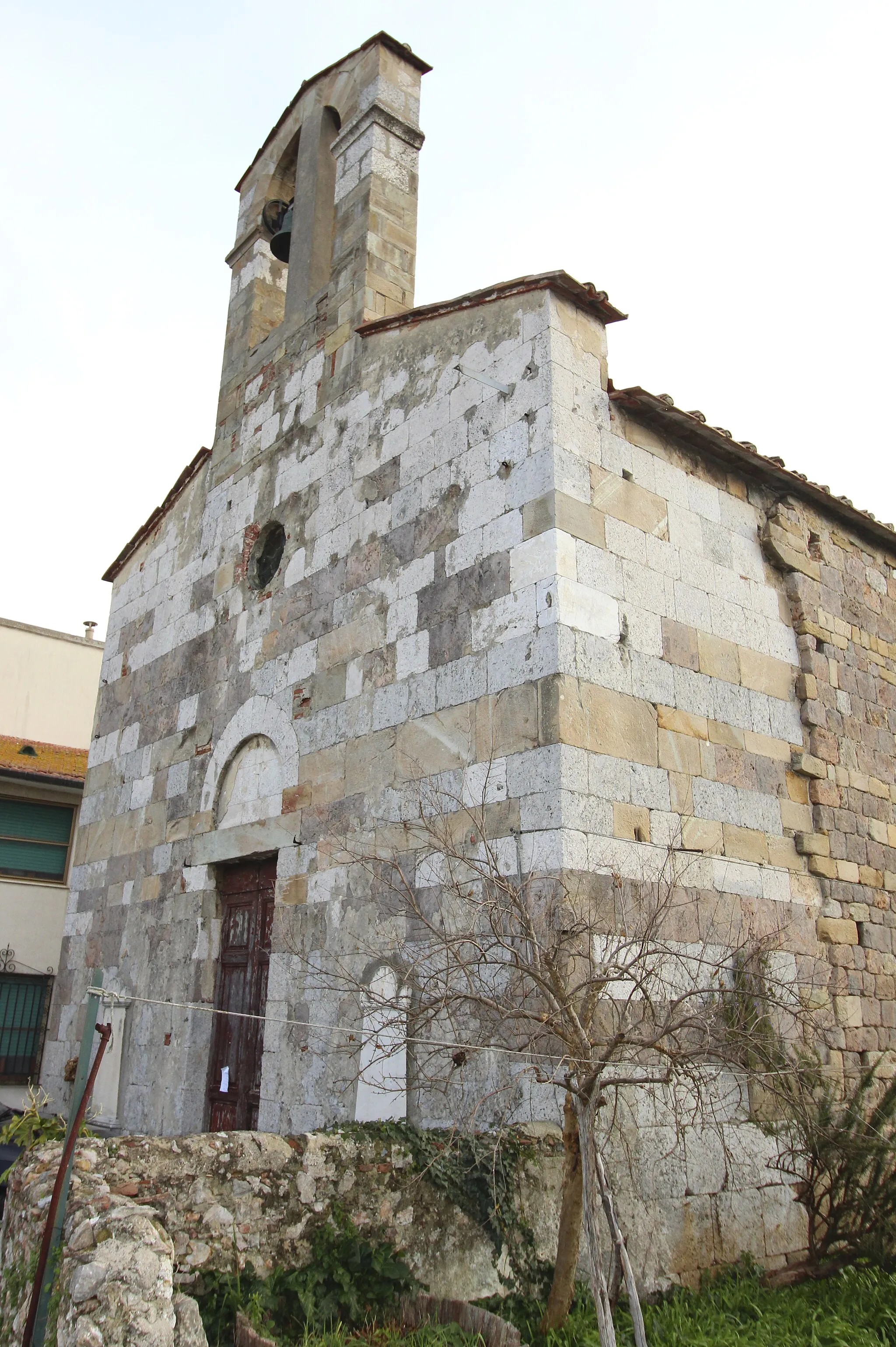 Photo showing: Church San Bartolomeo, Campo, hamlet of San Giuliano Terme, Province of Pisa, Tuscany, Italy