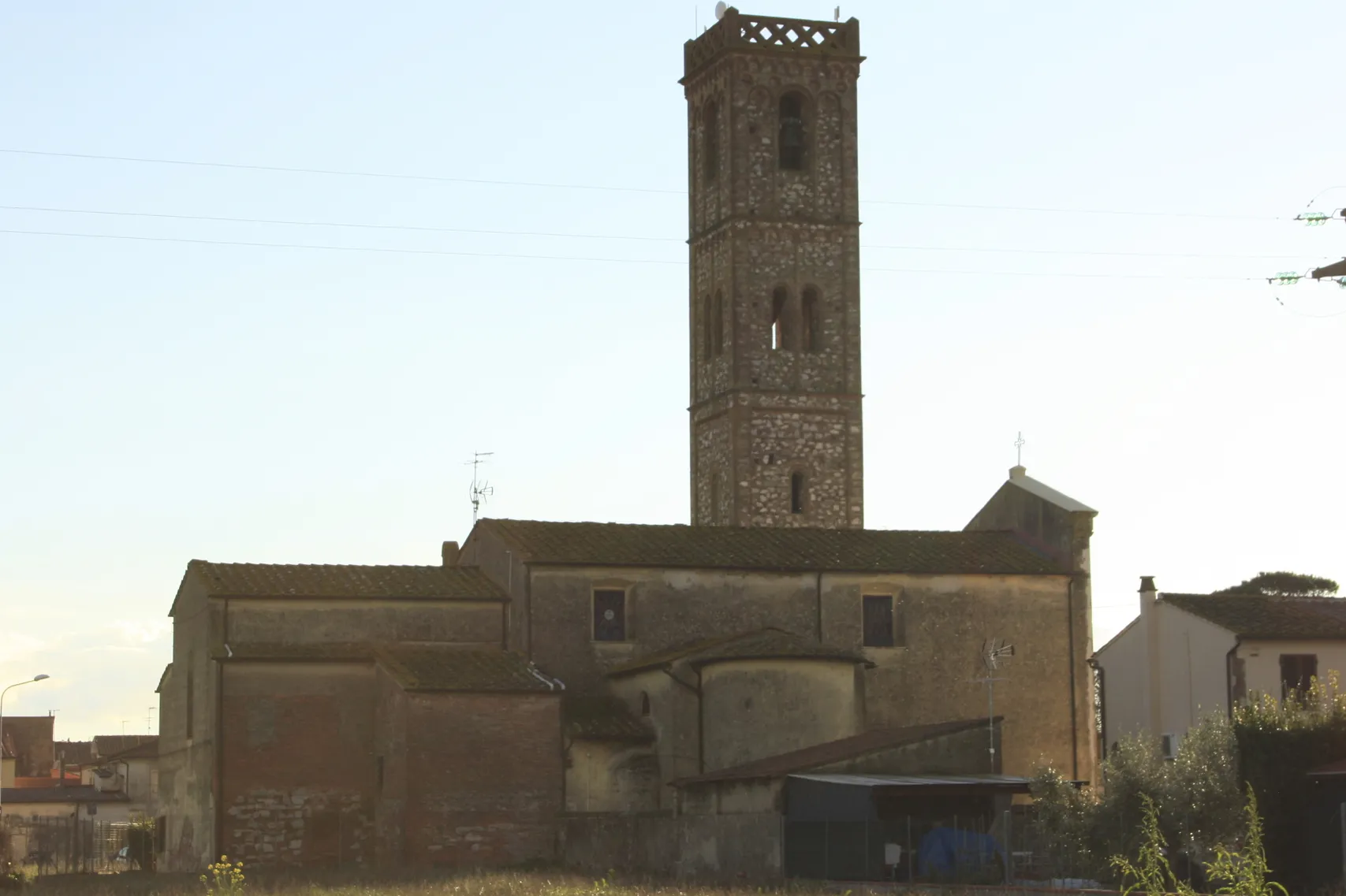 Photo showing: Church Santi Pietro e Paolo, Latignano, hamlet of Cascina, Province of Pisa, Tuscany, Italy