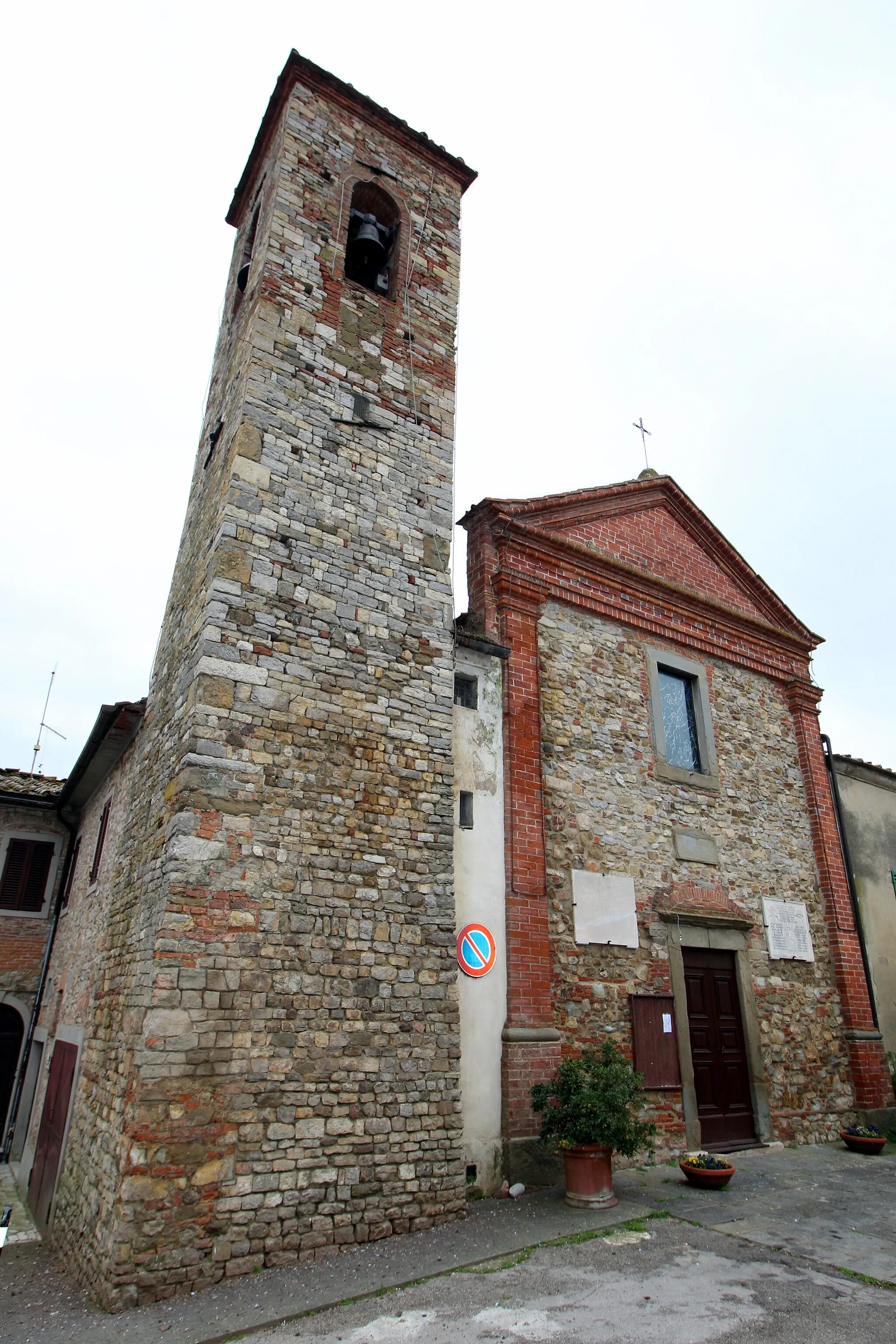 Photo showing: Church San Biagio, Pieve Vecchia, hamlet of Lucignano (della Chiana), Province of Arezzo, Tuscany, Italy
