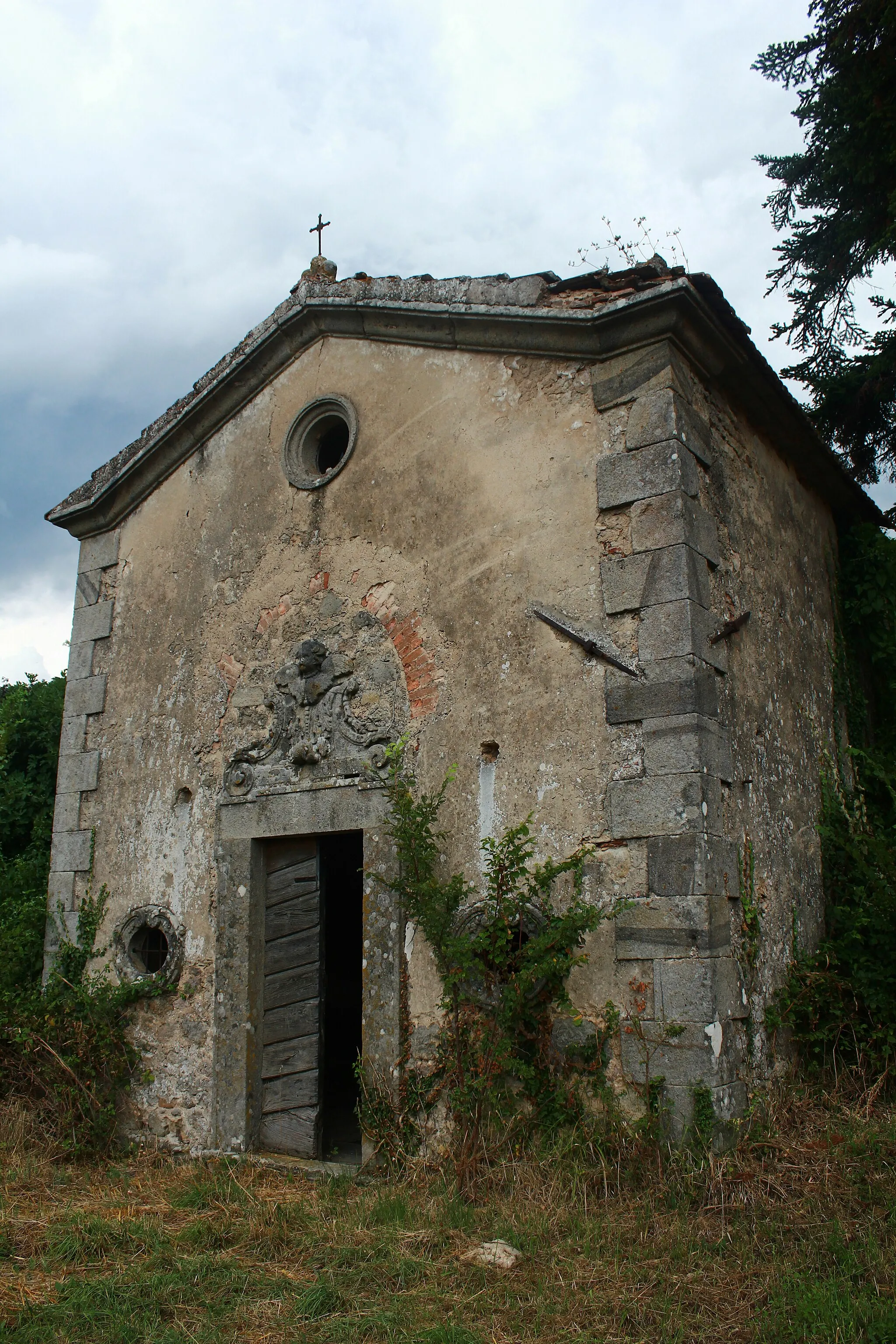 Photo showing: La cappella della Natività, o Madonna del Presepe, in località Canali ai Bagnoli, Arcidosso, Grosseto