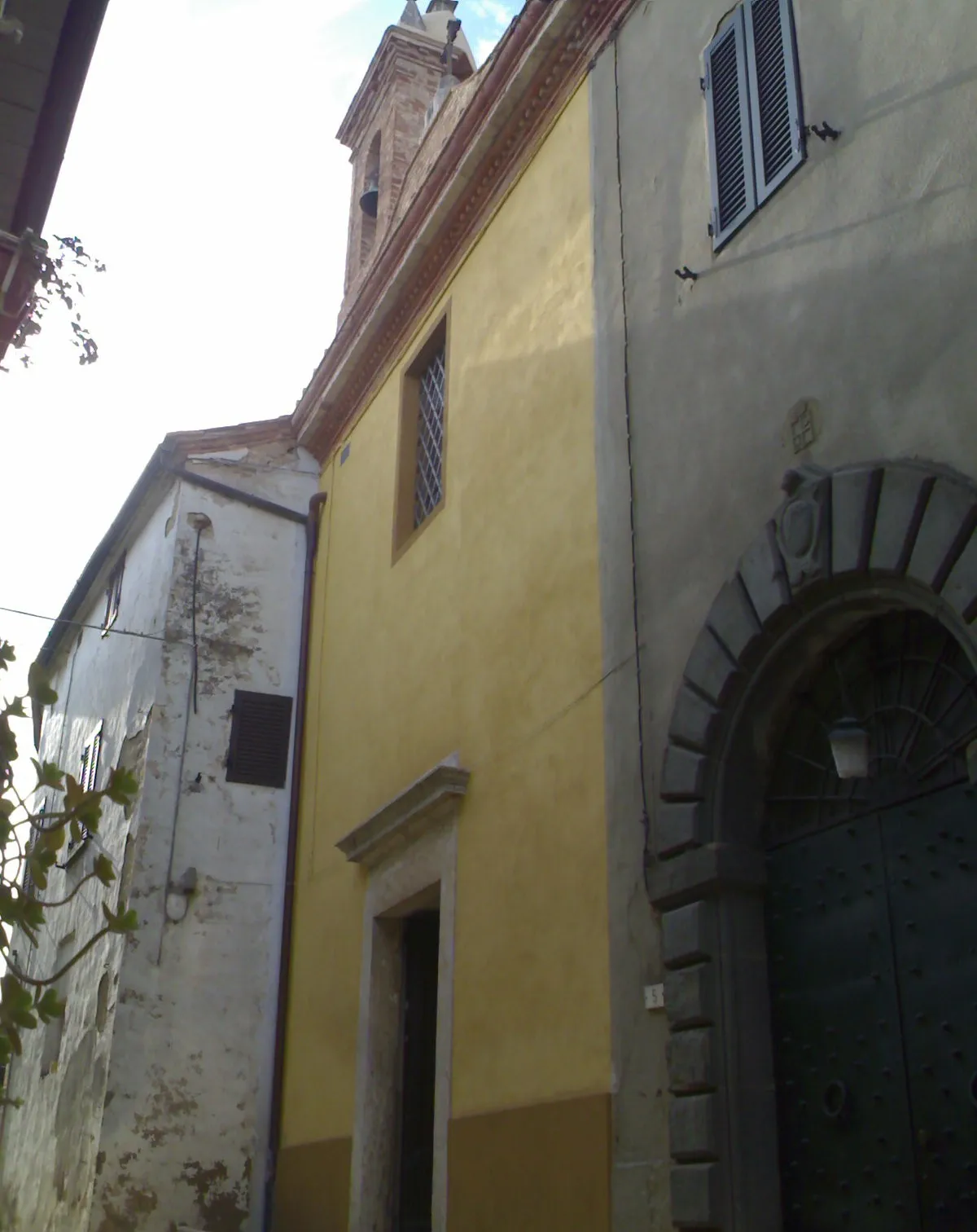 Photo showing: Esterno Chiesa della Compagnia Santa Croce Farnetella (Siena)