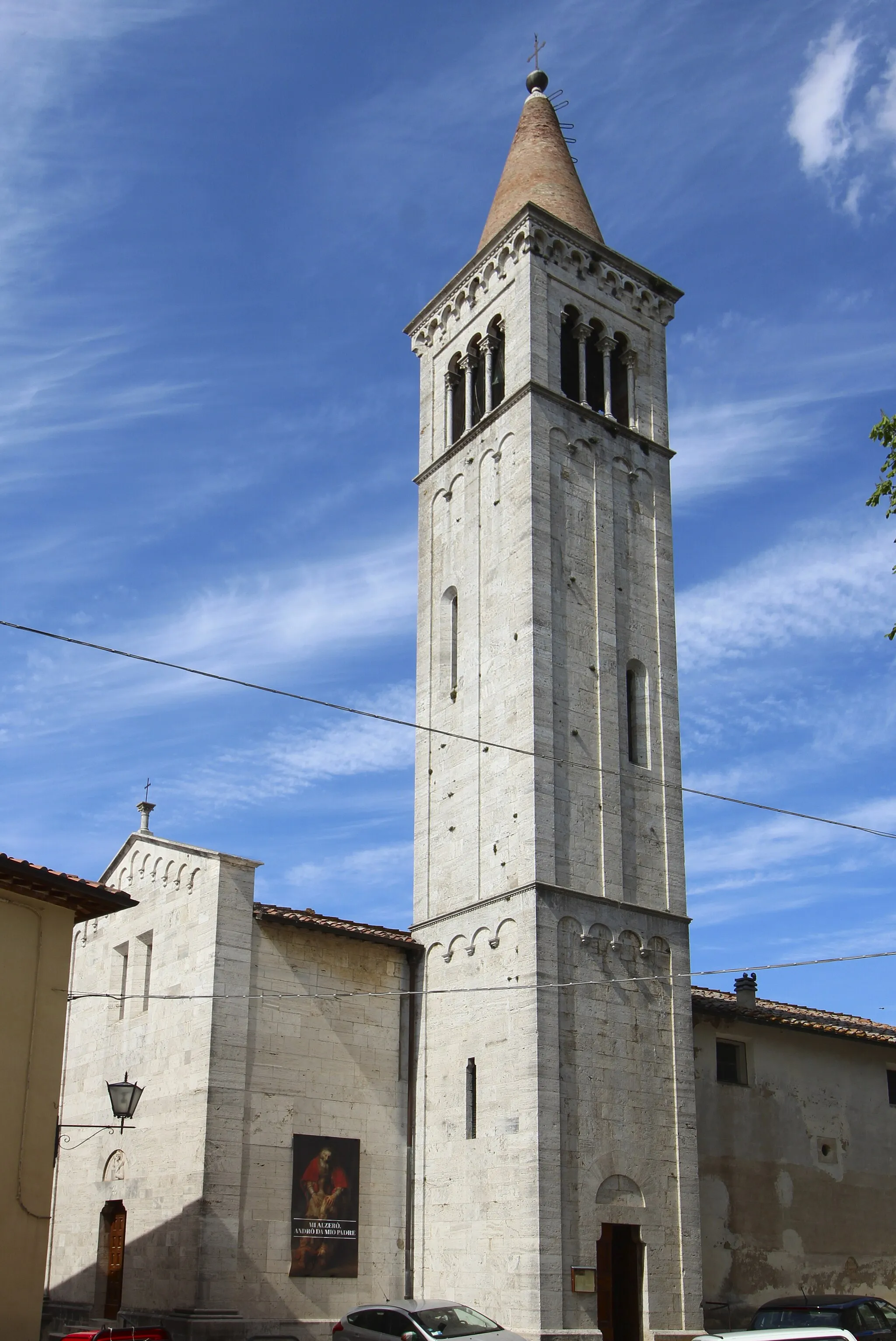 Photo showing: Church Santi Andrea e Lorenzo, Church in the center of Serre di Rapolano, hamlet of Rapolano Terme, Province of Siena, Tuscany, Italy
