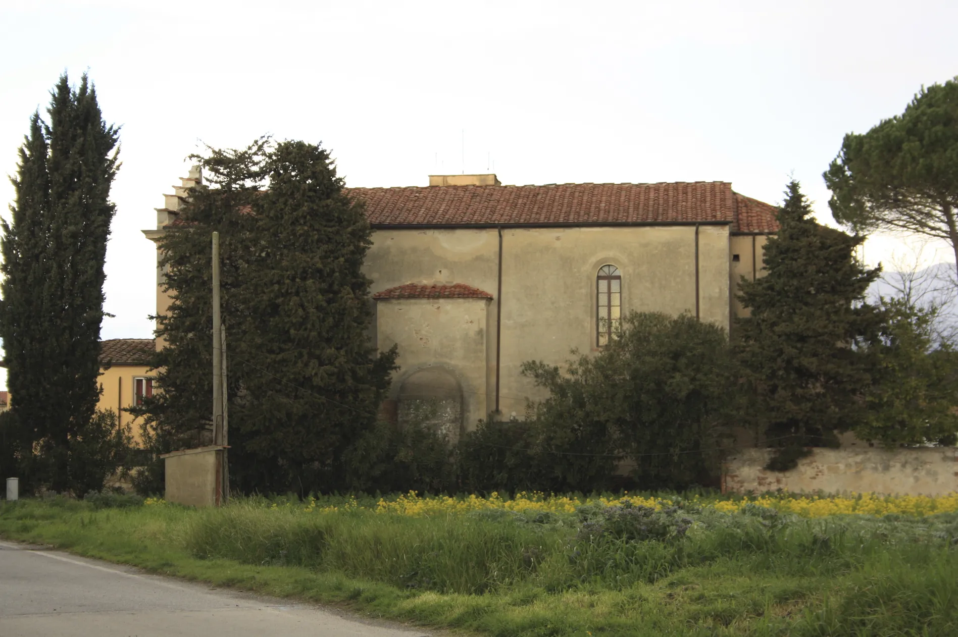 Photo showing: Church Sant'Ilario, Titignano, hamlet of Cascina, Province of Pisa, Tuscany, Italy