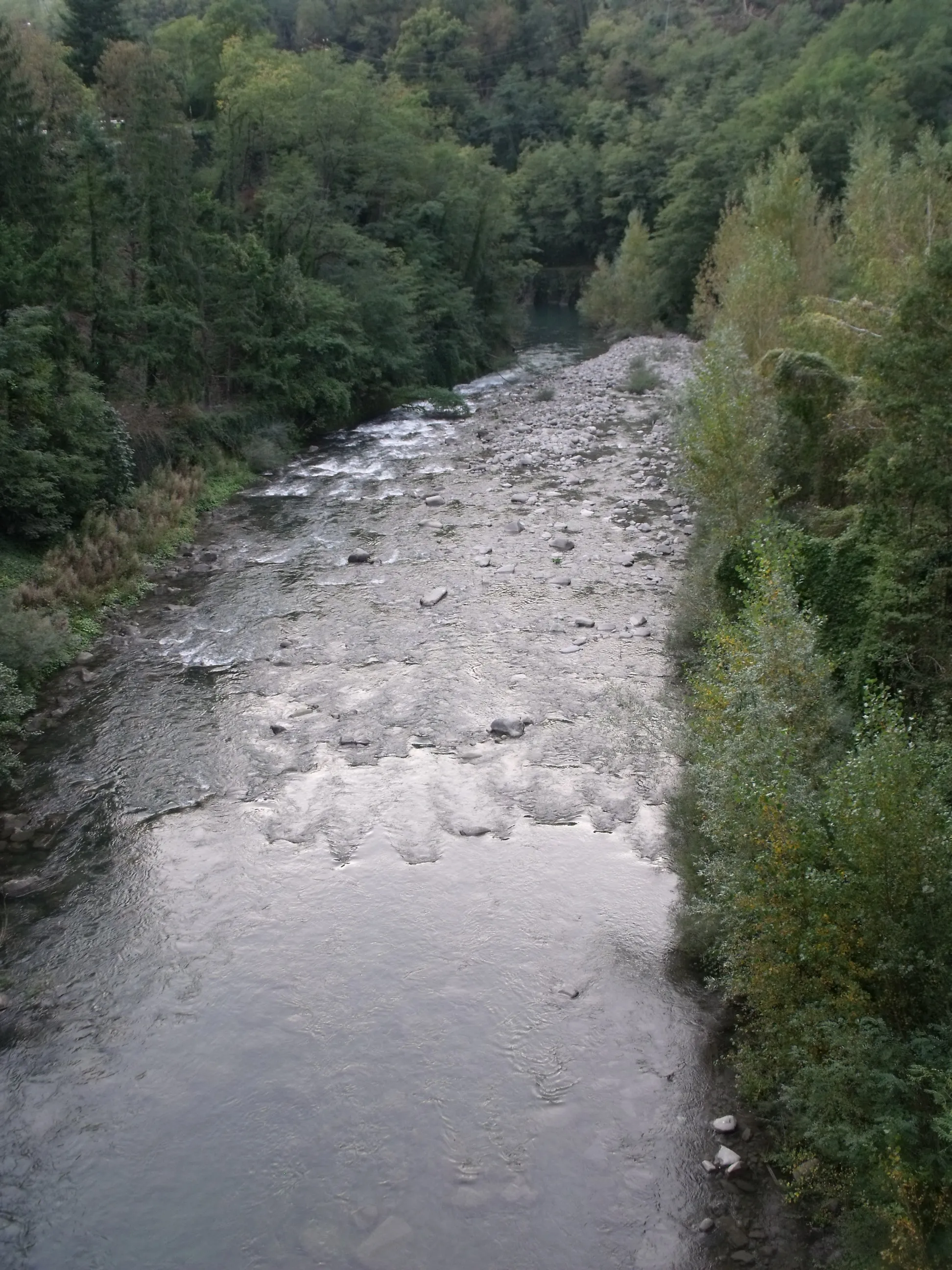 Photo showing: The Lima River in La Lima (hamlet of Piteglio), Province of Pistoia, Tuscany, Italy