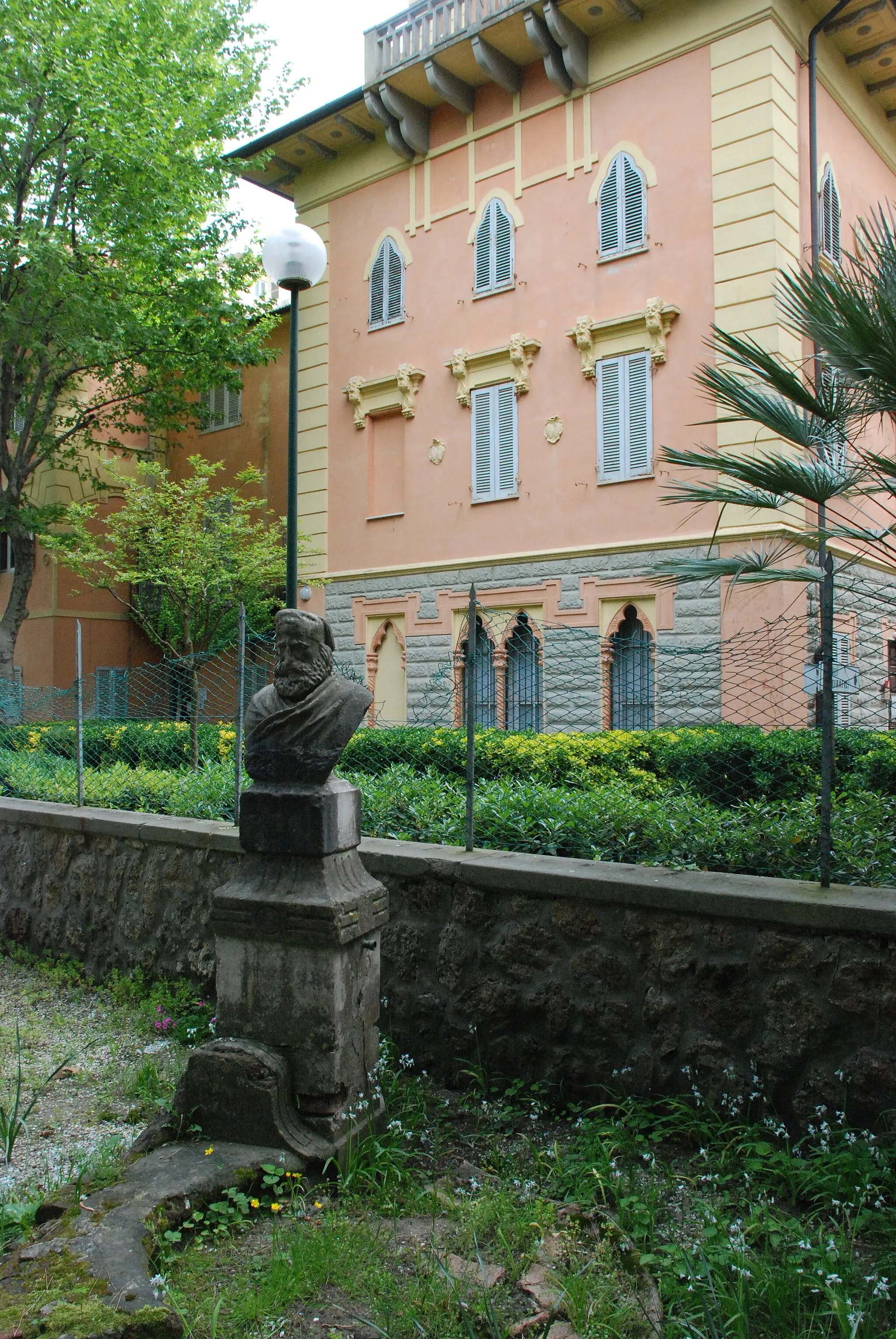 Photo showing: Lido di Camaiore, statue