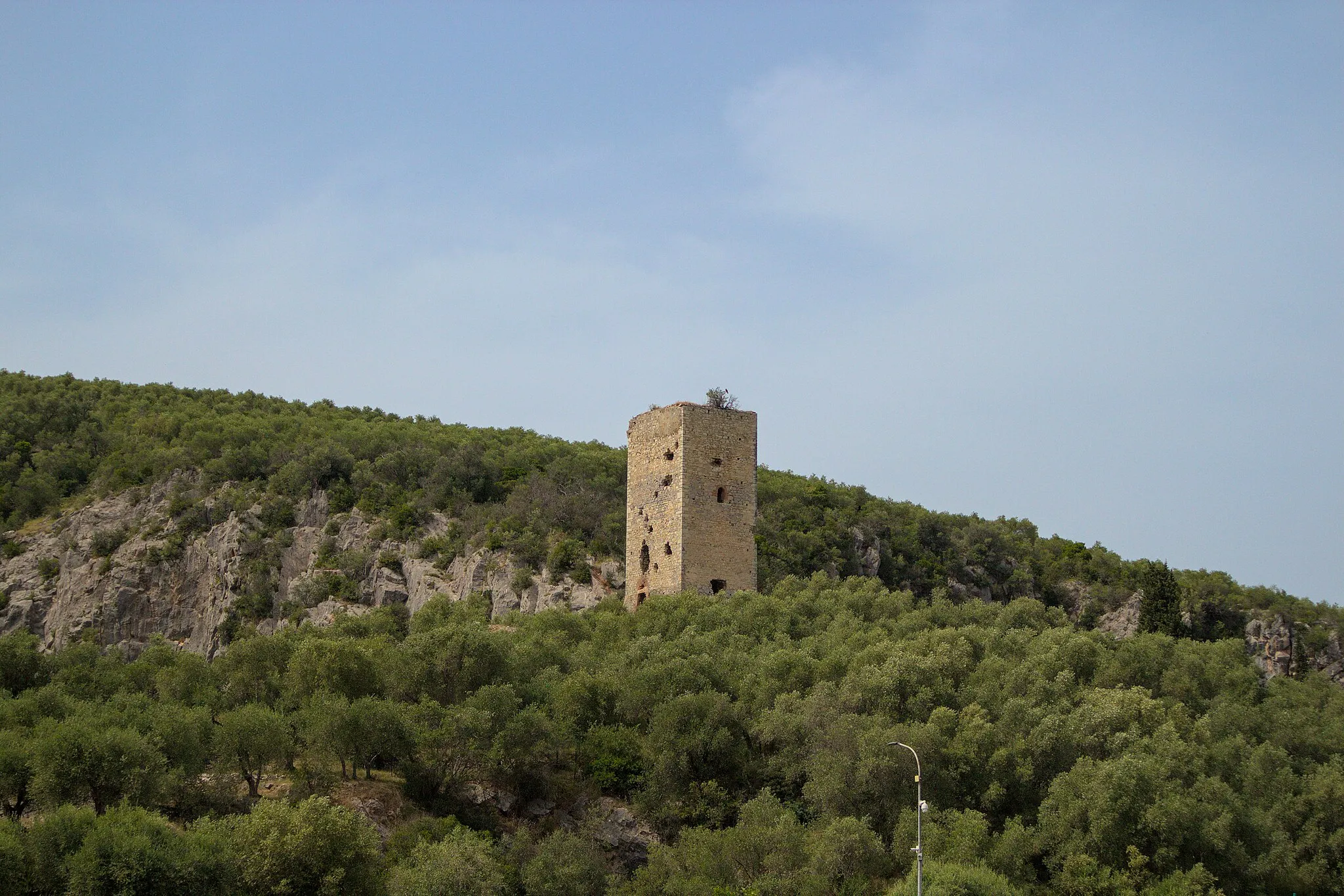 Photo showing: Torre del castello Rosaiolo di Avane (PI)