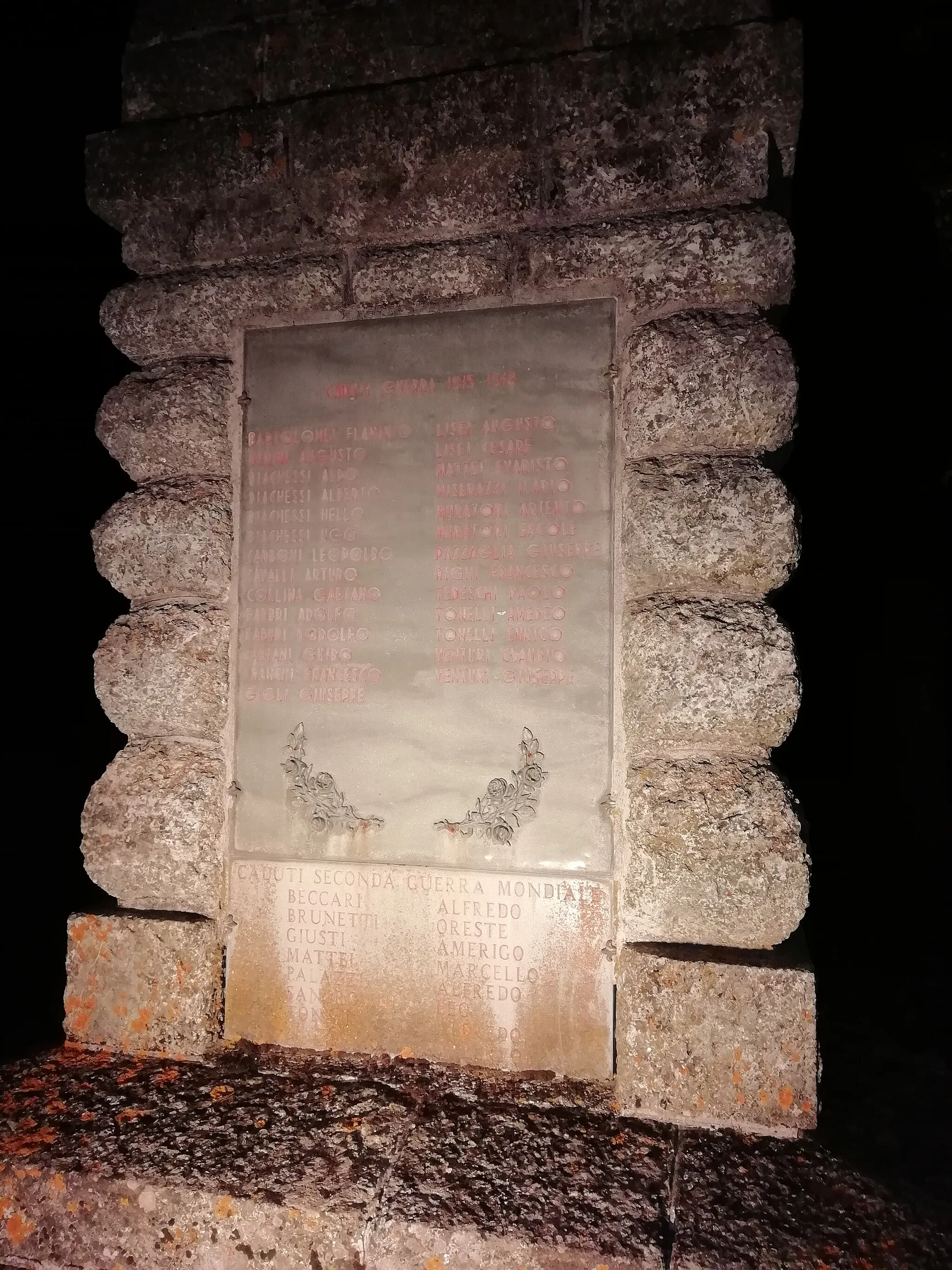 Photo showing: monumento ai caduti di Creda, Castiglione dei Pepoli.