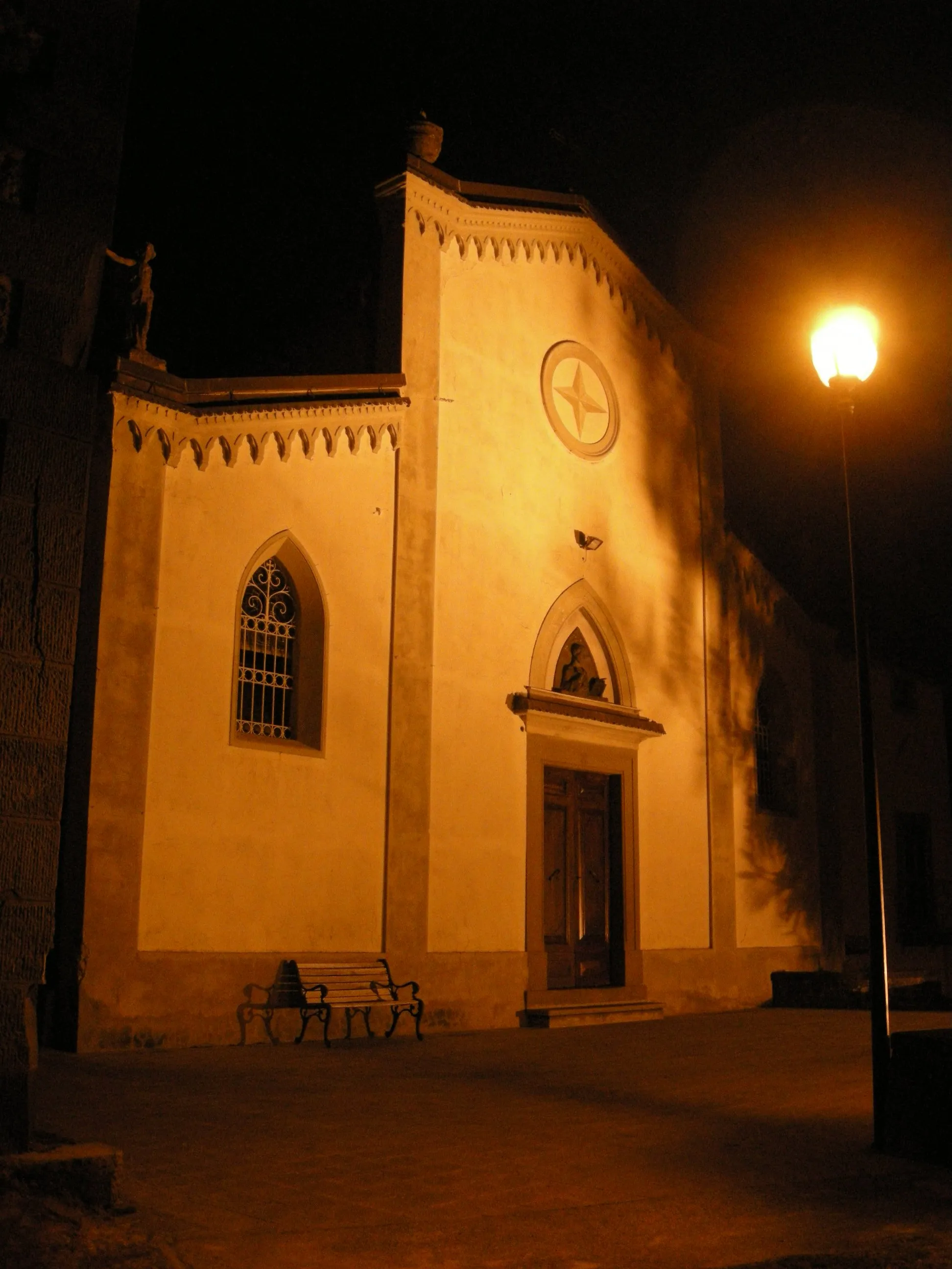 Photo showing: Fornoli, chiesa dei santi pietro e paolo apostoli