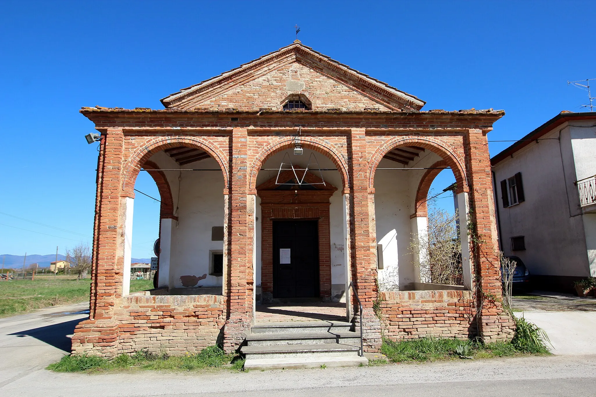 Photo showing: Church/Oratory Oratorio della Madonna delle Grazie, Porto a Brolio, village in the territory of Foiano della Chiana, Province of Arezzo, Tuscany, Italy