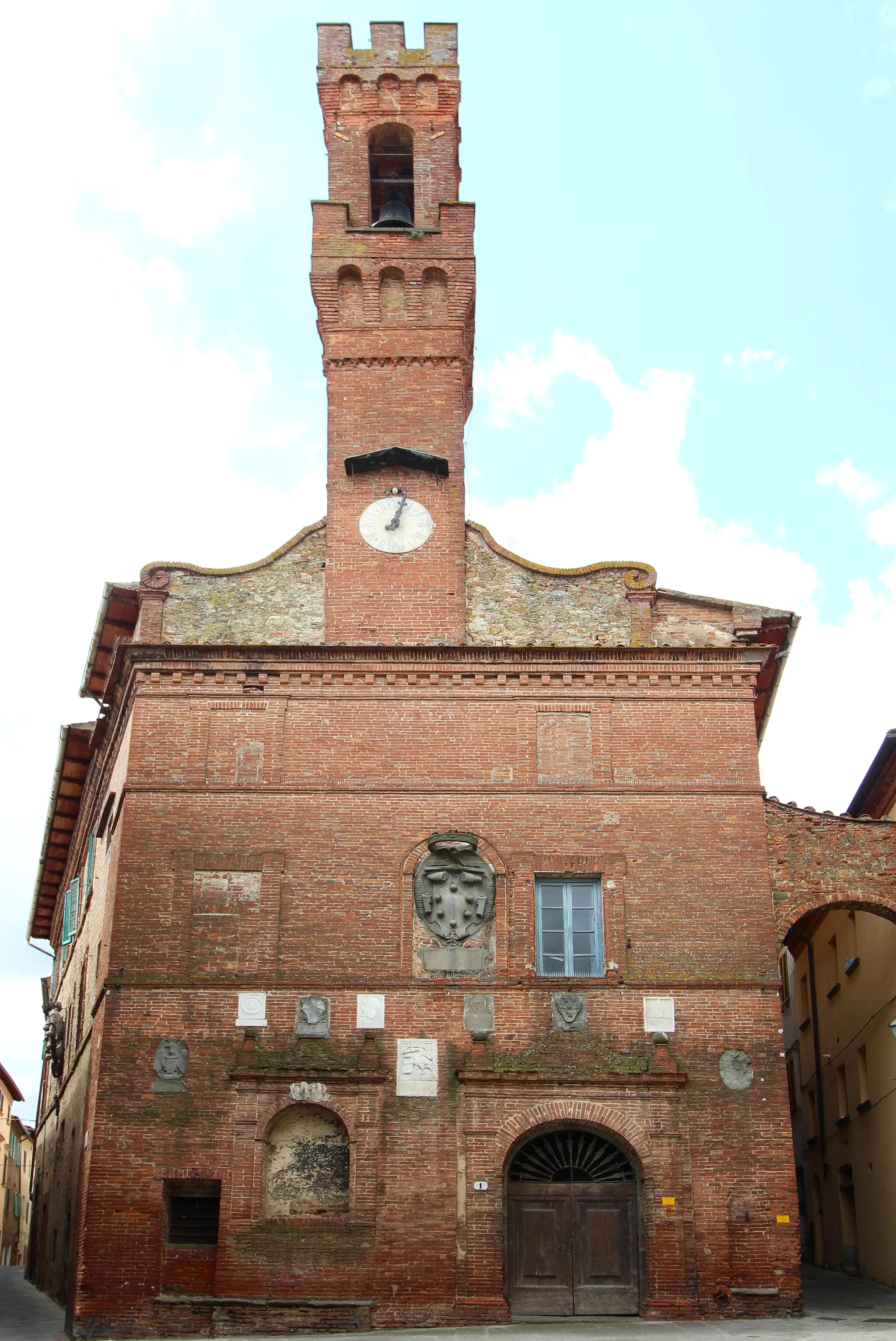 Photo showing: Palace Palazzo Pretorio, city center of Sinalunga, Province of Siena, Tuscany, Italy