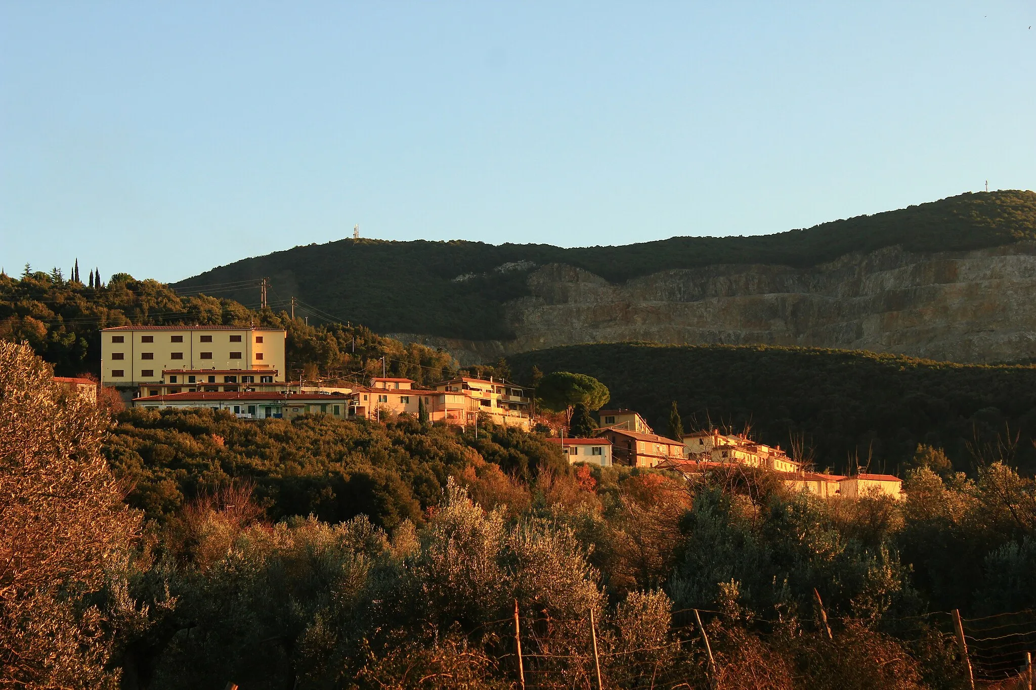 Photo showing: View of Filare, Gavorrano, Italy.