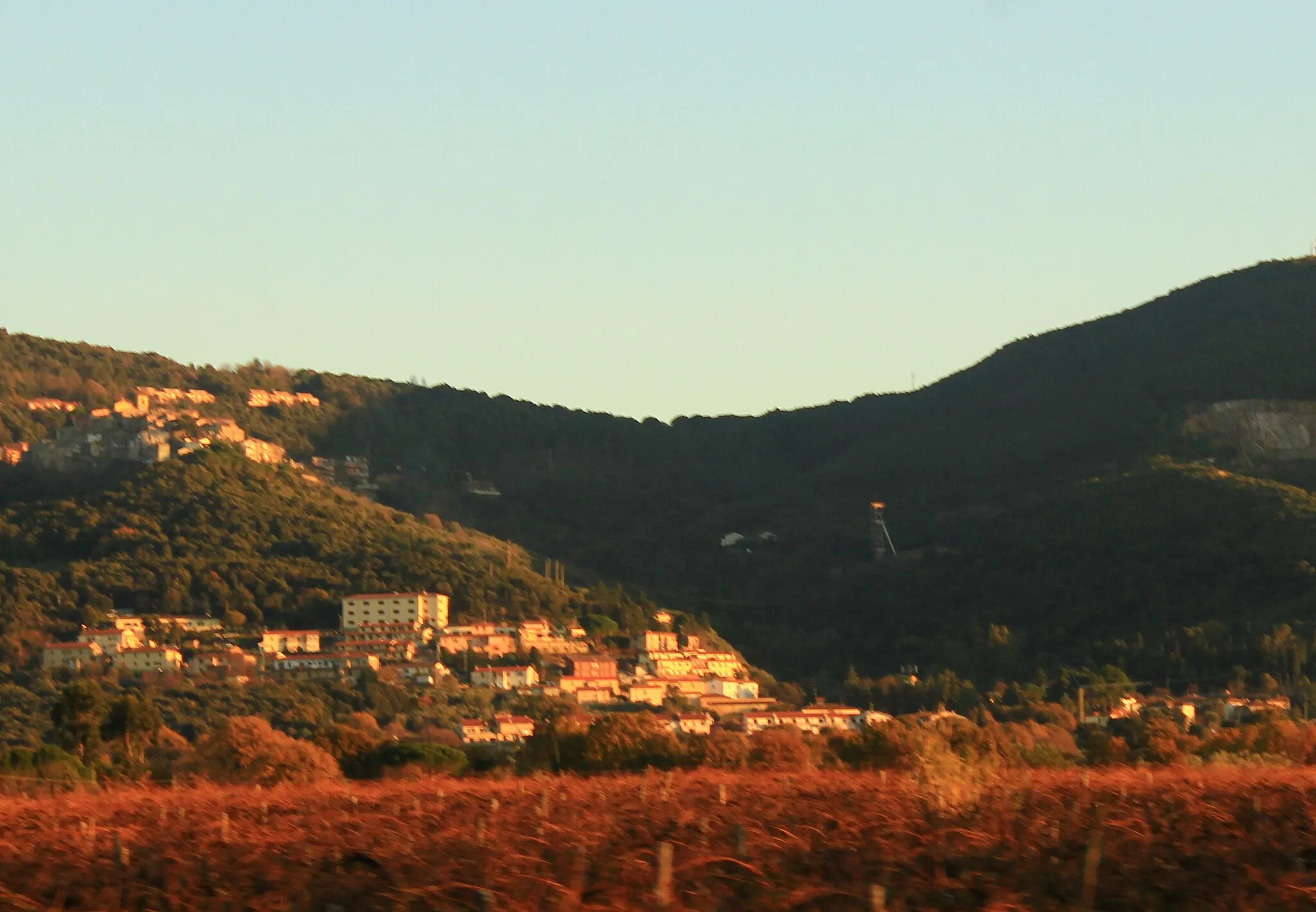 Photo showing: View of Filare and Gavorrano, Italy.