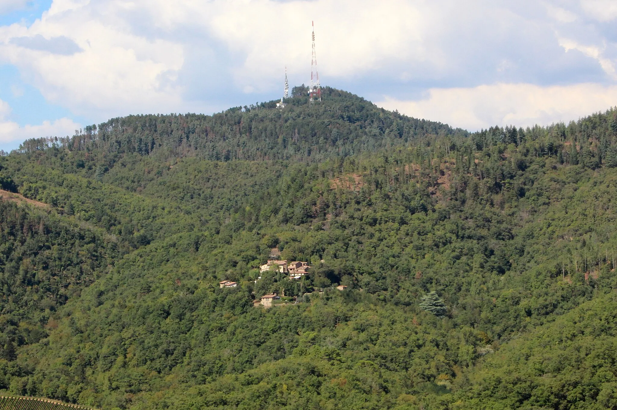Photo showing: Mountain Monte Luco (831 m), Gaiole in Chianti, Province of Siena, Tuscany, Italy