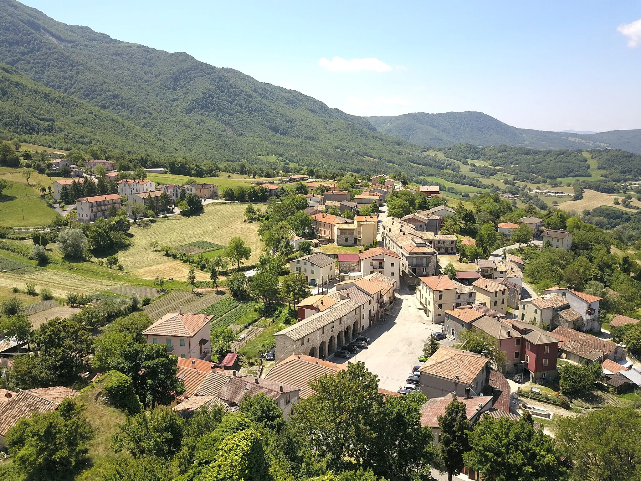 Photo showing: Piazza Scavolino dall'alto