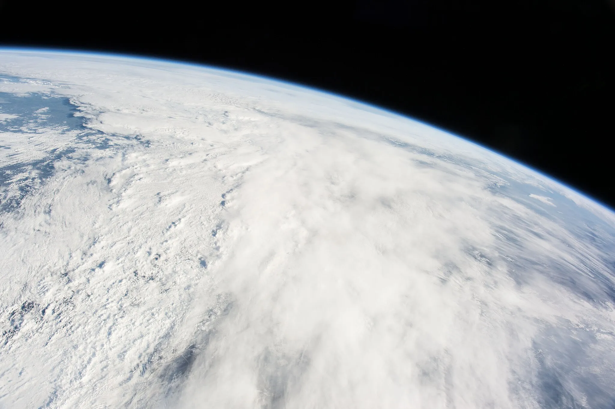 Photo showing: View of Earth taken during ISS Expedition 53.