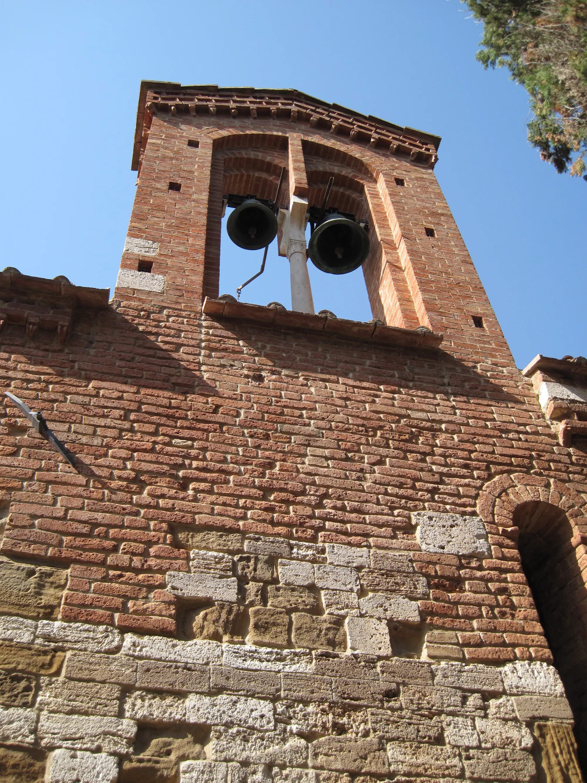 Photo showing: San Giovanni d Asso Bells
