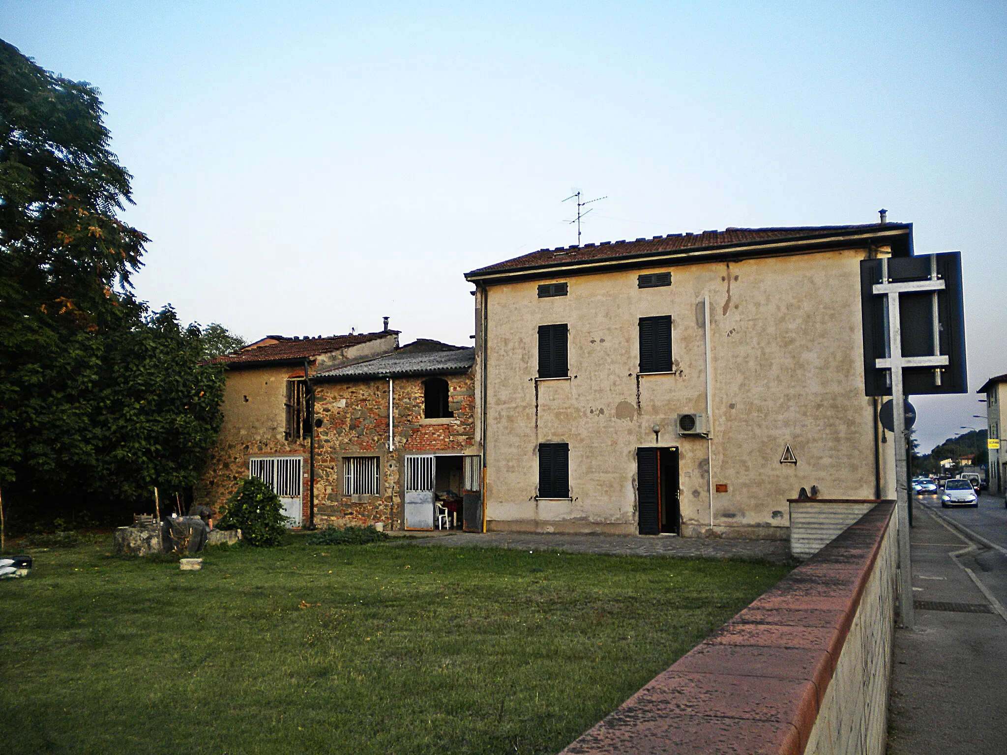 Photo showing: Poggetto