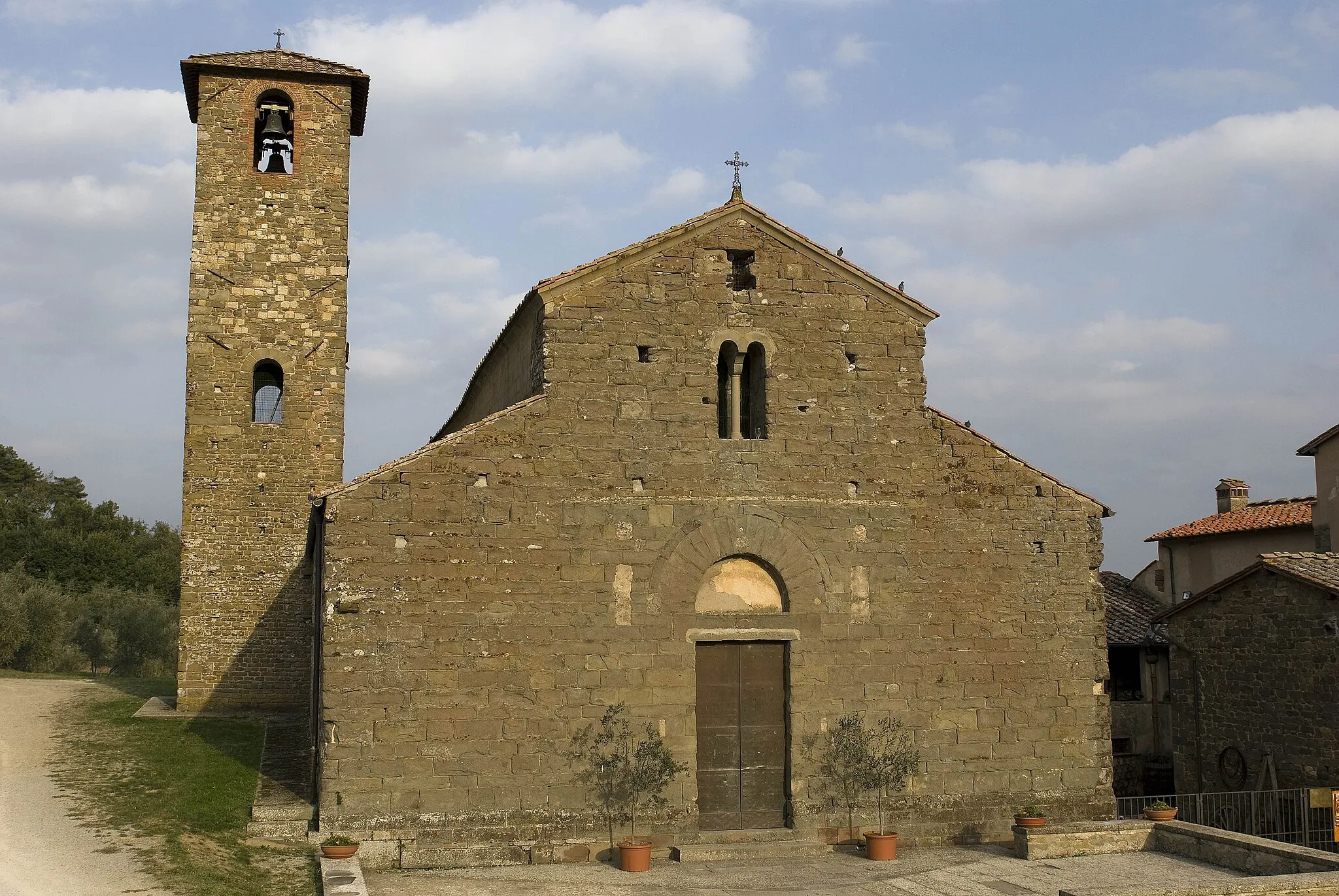 Photo showing: Facciata Pieve di san Romolo a Gaville (Figline Valdarno)