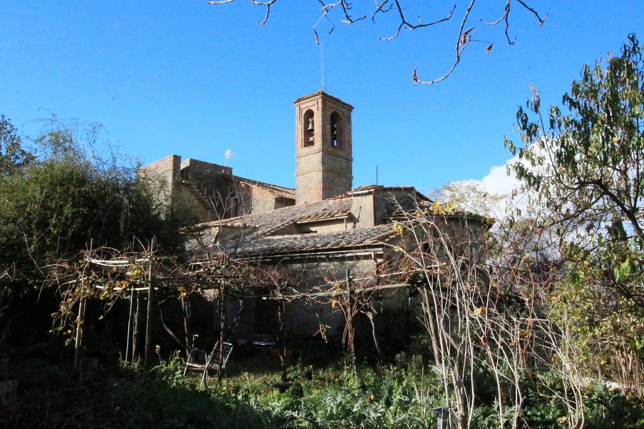 Photo showing: Church Santi Andrea e Lorenzo, in Monteguidi, hamlet of Casole d'Elsa, Province of Siena, Tuscany, Italy