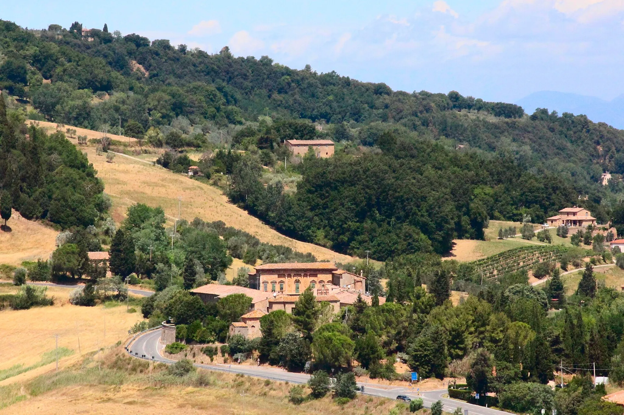 Photo showing: Roncolla, village in the municipality of Volterra, Province of Pisa, Tuscany, Italy