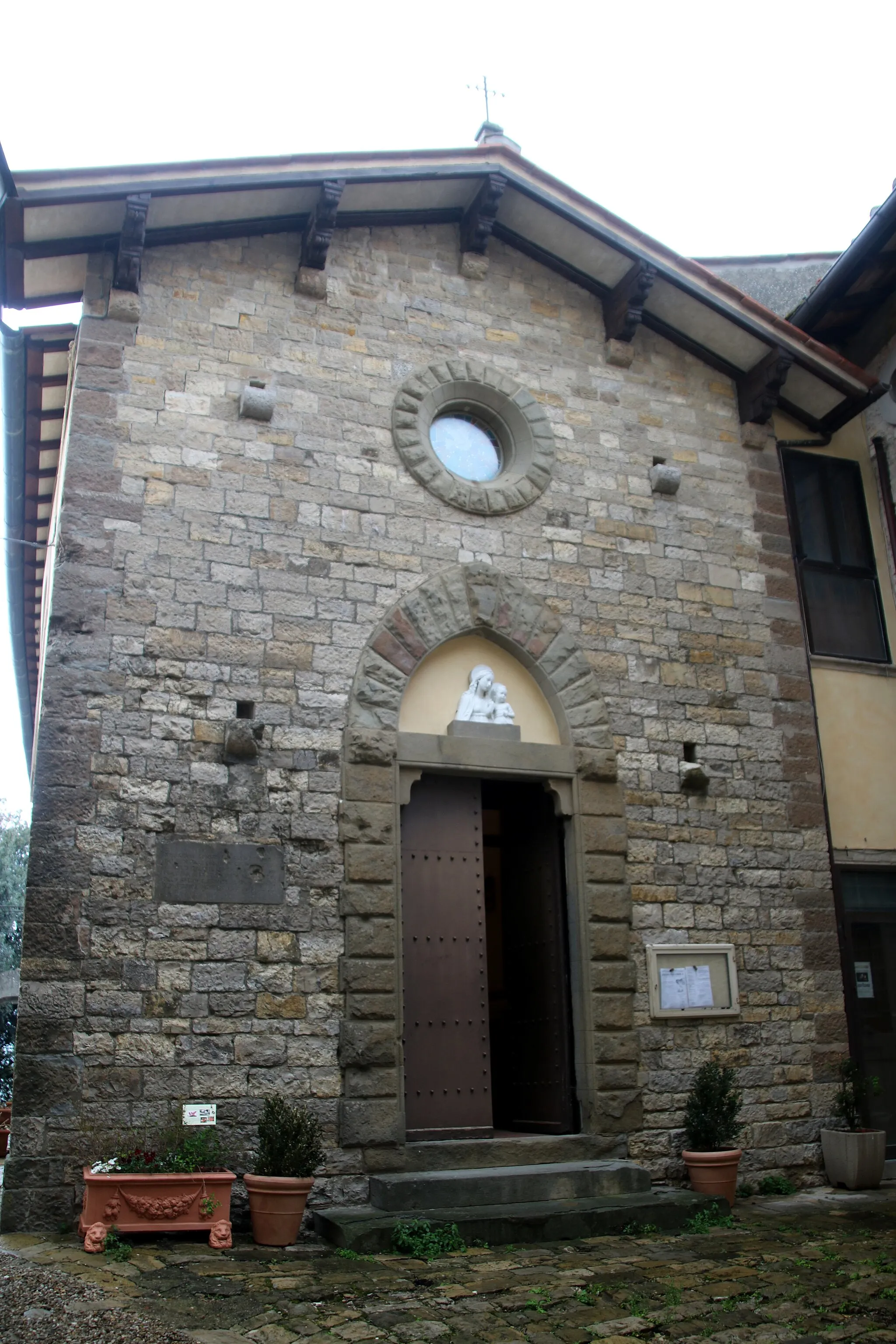 Photo showing: Chiesa di San Michele a Volognano (Rignano sull'Arno)