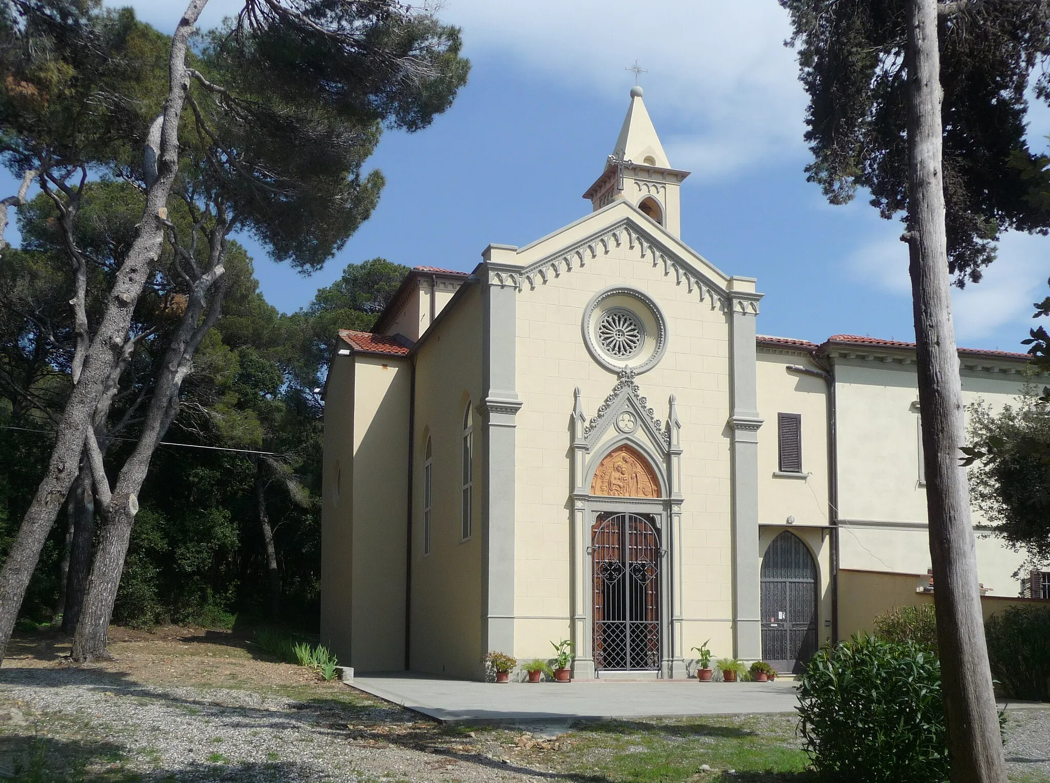 Photo showing: Cappella della Sacra Famiglia, Quercianella, Livorno, Italy
