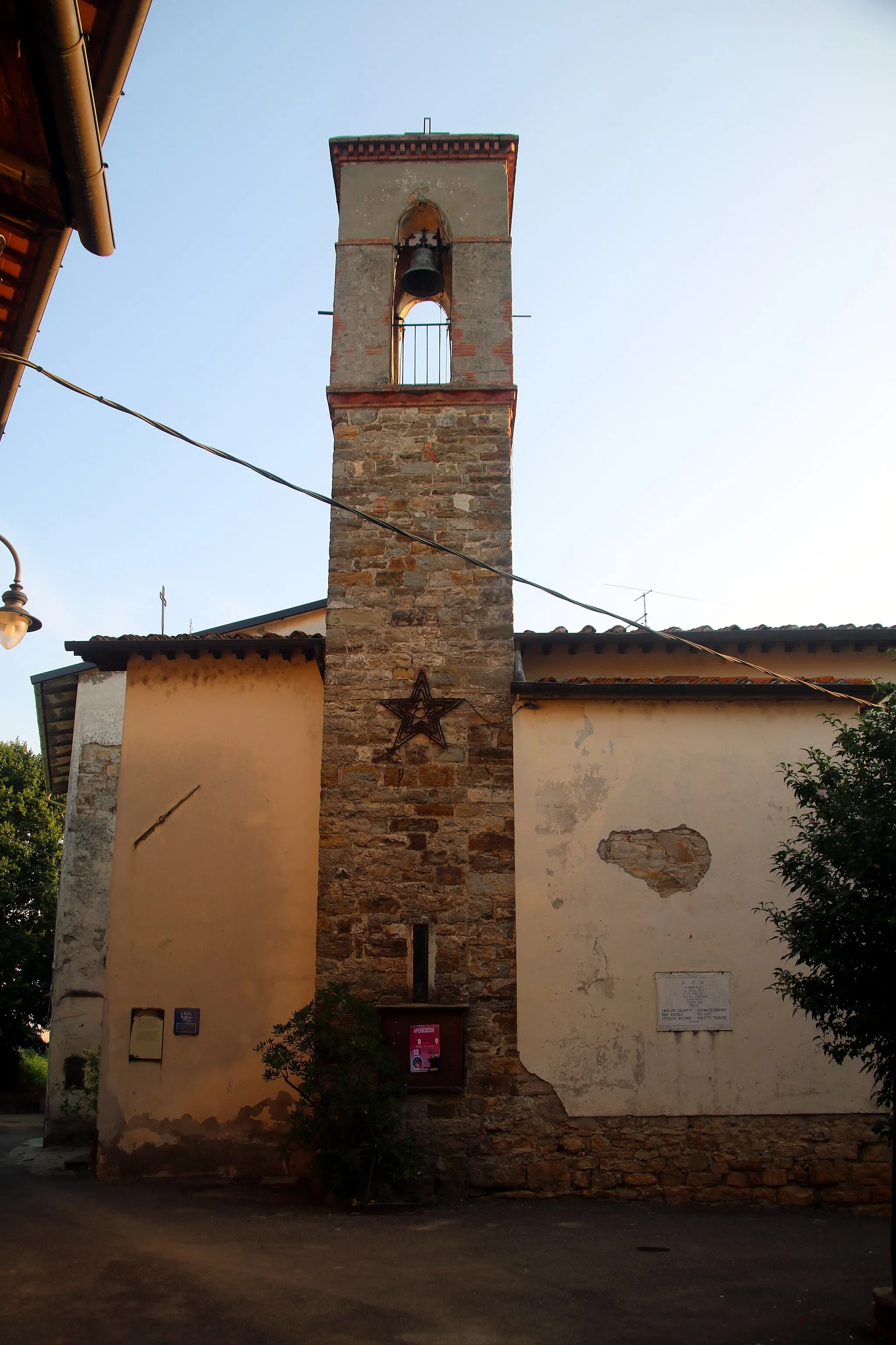 Photo showing: Via Ghibellina, Poppi, Memmenano, Chiesa di San Matteo