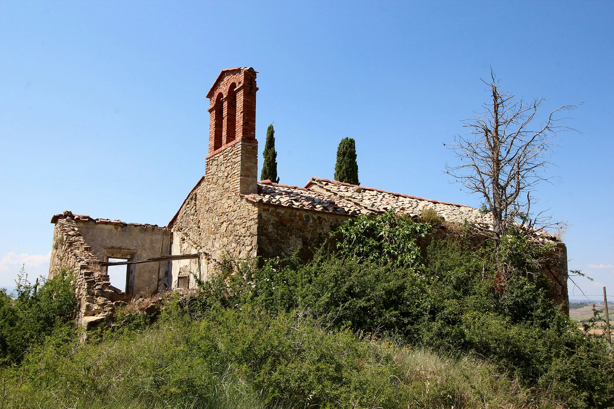 Photo showing: Church Ruin Madonna del Riguardo, just outside of San Quirico d'Orcia, Province of Siena, Tuscany, Italy
