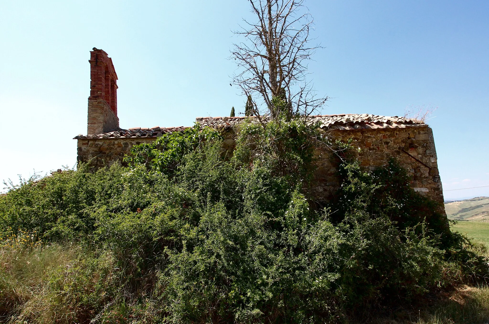 Photo showing: Church Ruin Madonna del Riguardo, just outside of San Quirico d'Orcia, Province of Siena, Tuscany, Italy