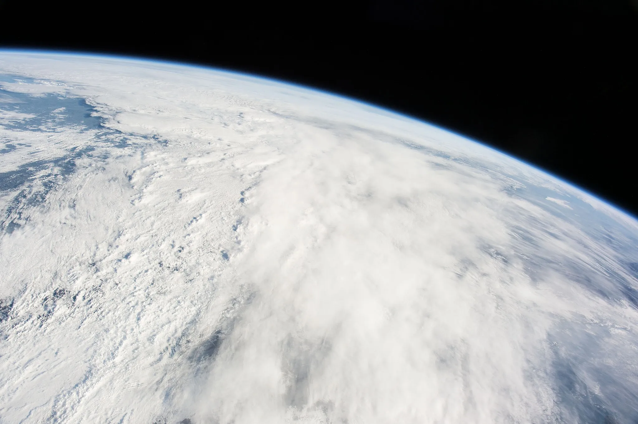 Photo showing: View of Earth taken during ISS Expedition 53.