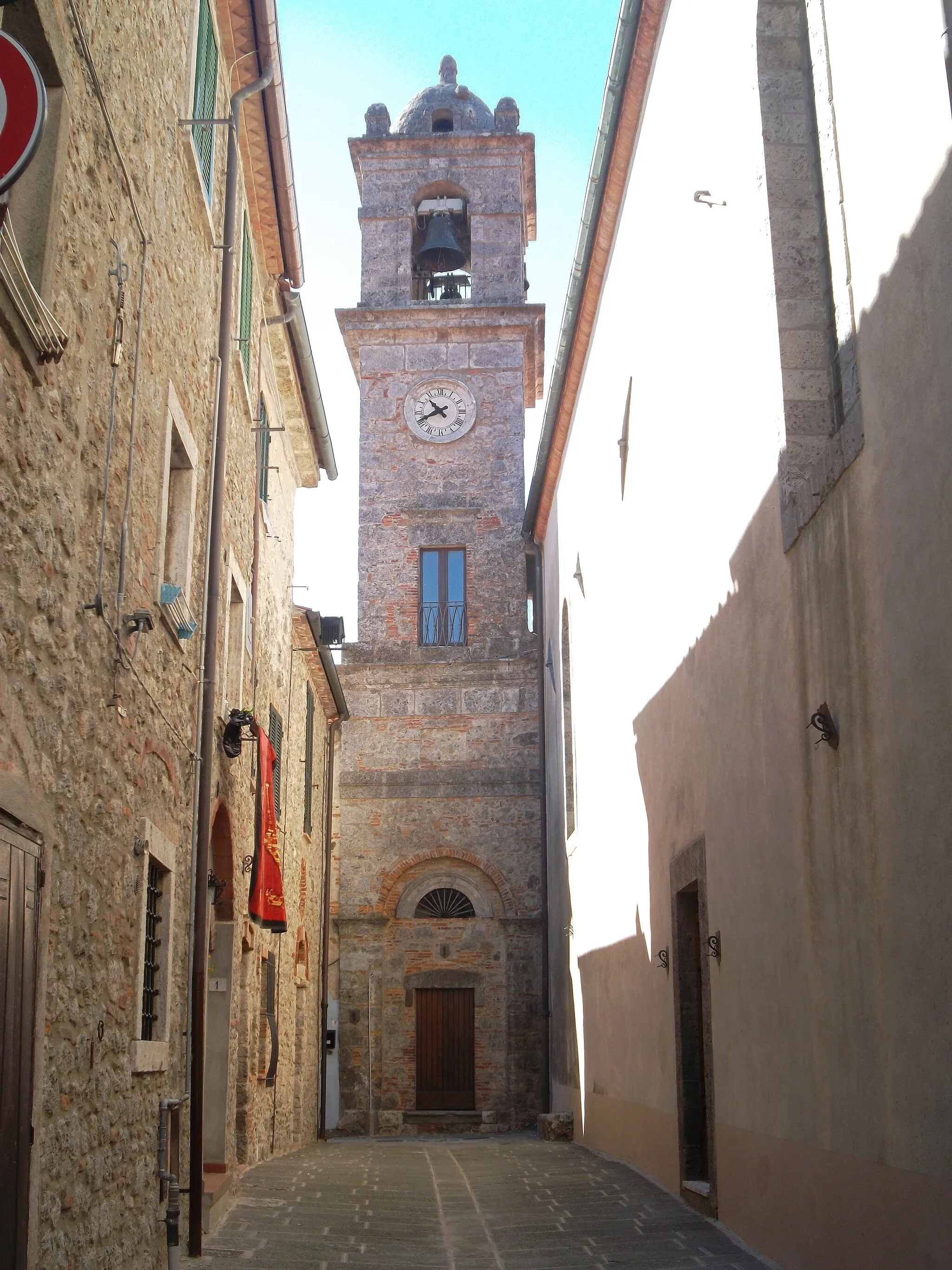 Photo showing: Campanile della Pieve di Santa Maria Assuna, Prata (Massa Marittima)