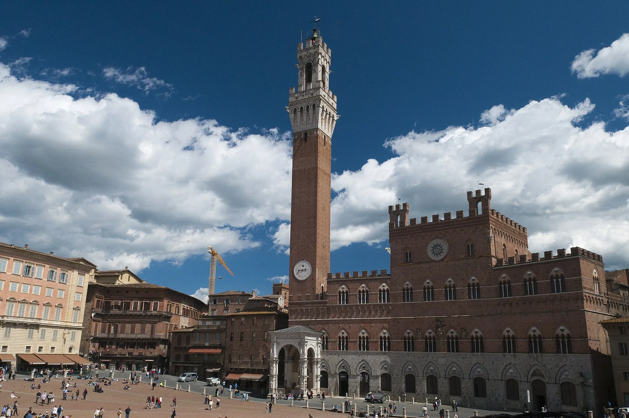 Photo showing: Palazzo Pubblico (Siena) (Piazza del Campo) with tower Torre del Mangia, Tuscany.