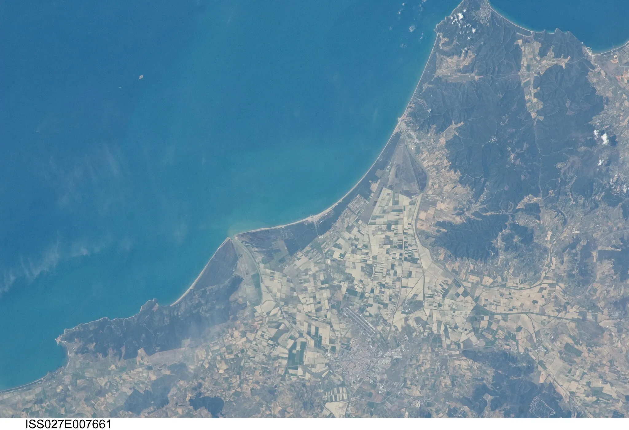 Photo showing: View of Italy taken during ISS Expedition 27.