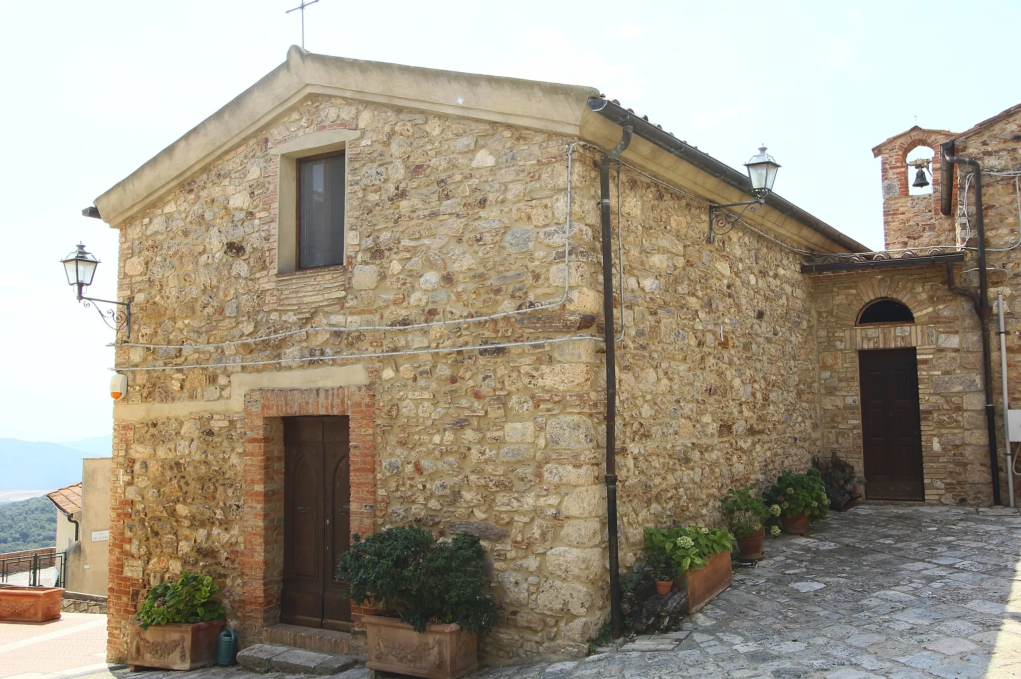 Photo showing: church Santissimo Crocifisso, Montorsaio, hamlet of Campagnatico, Province of Grosseto, Tuscany, Italy