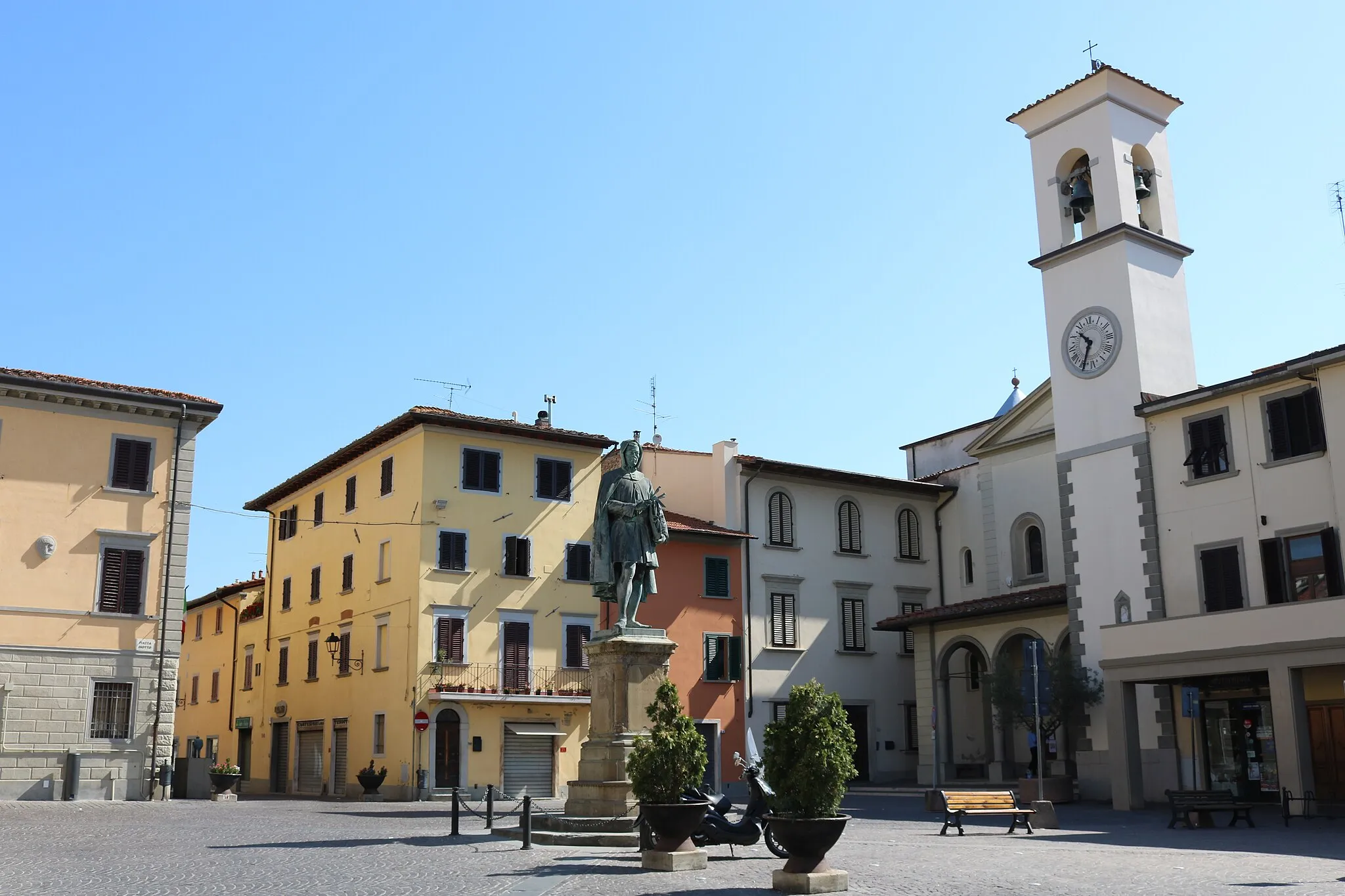 Photo showing: Piazza Giotto (Vicchio)