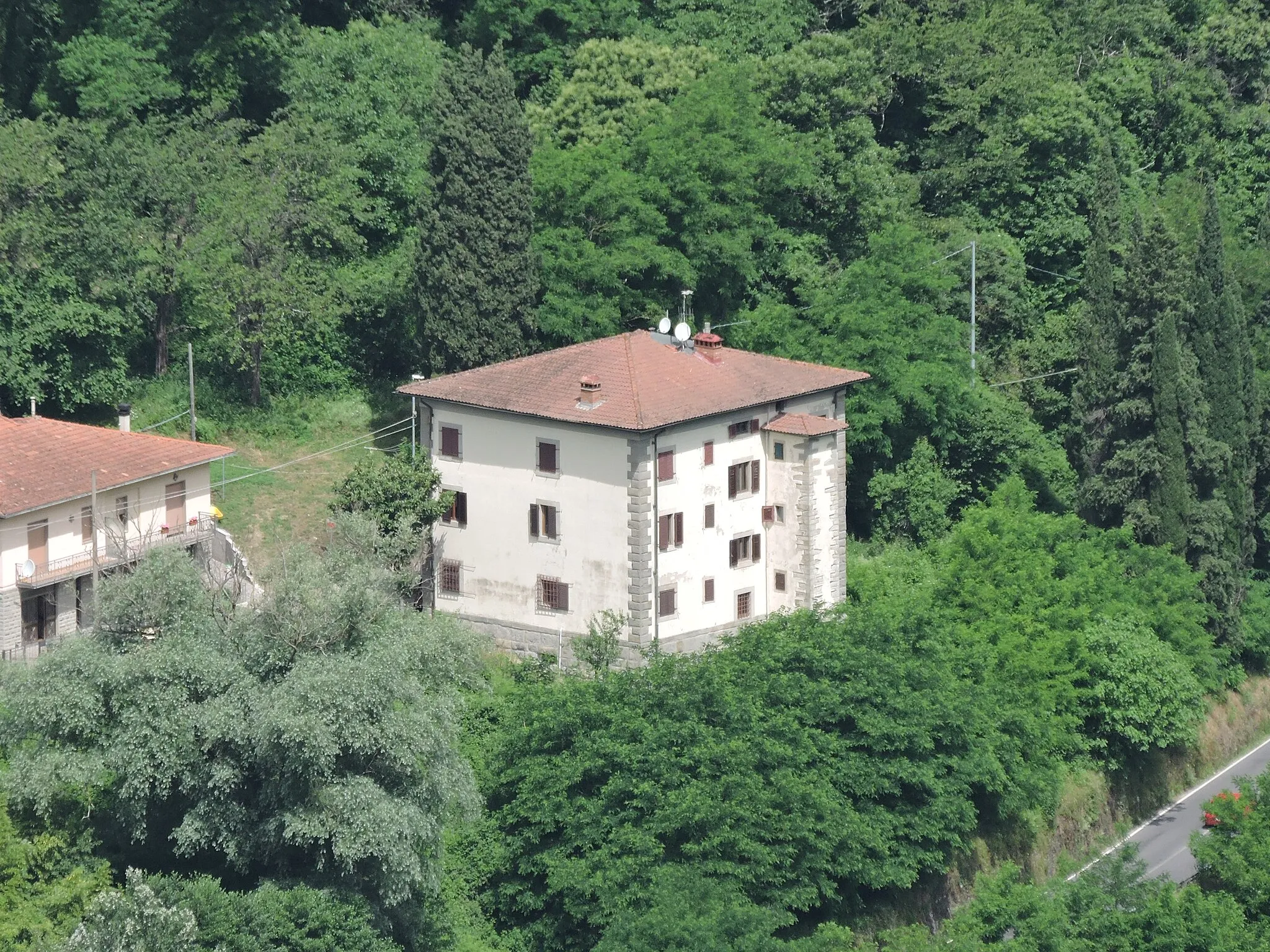 Photo showing: Dogana di Strada dal crinale della Rocca di Cerbaia