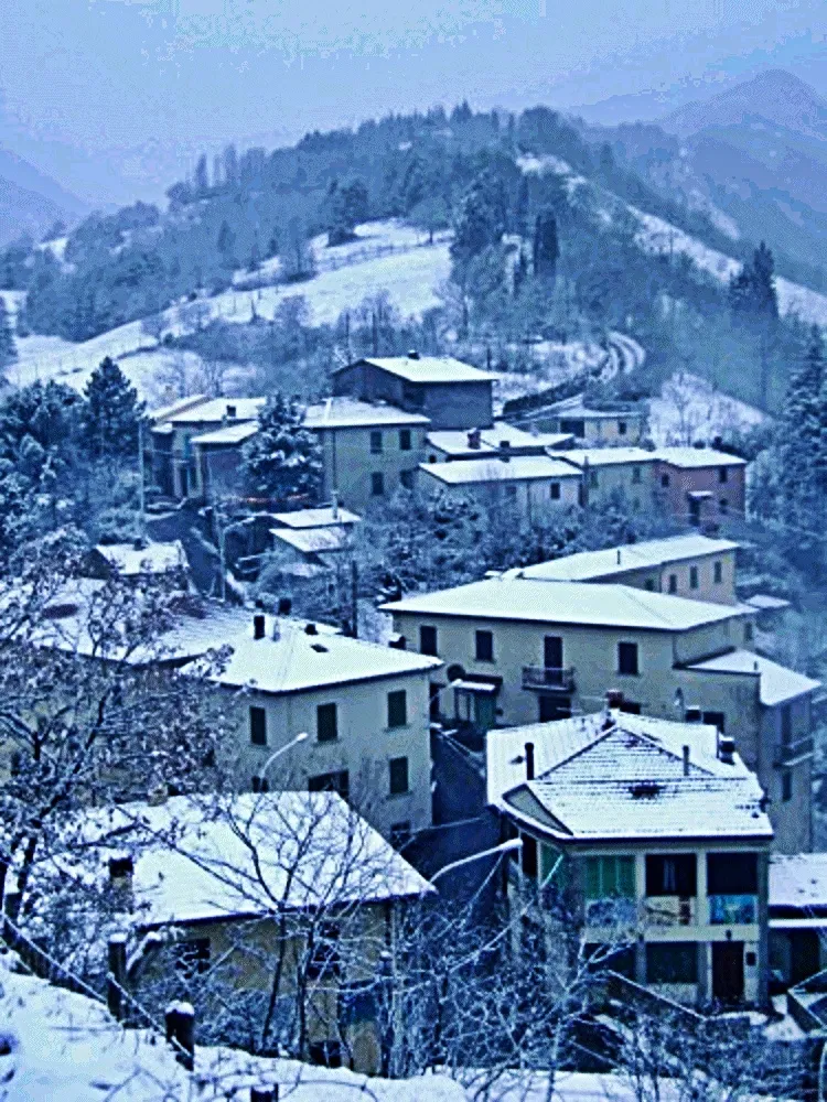 Photo showing: the village under the snow