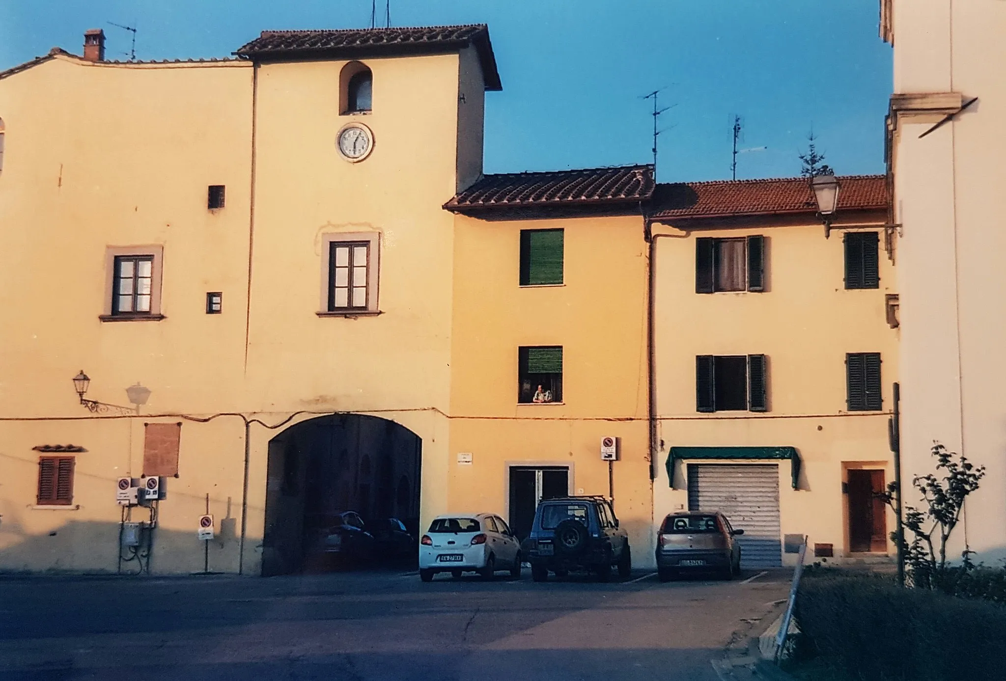 Photo showing: La Porta di Galliano in Corso Marco da Galliano.