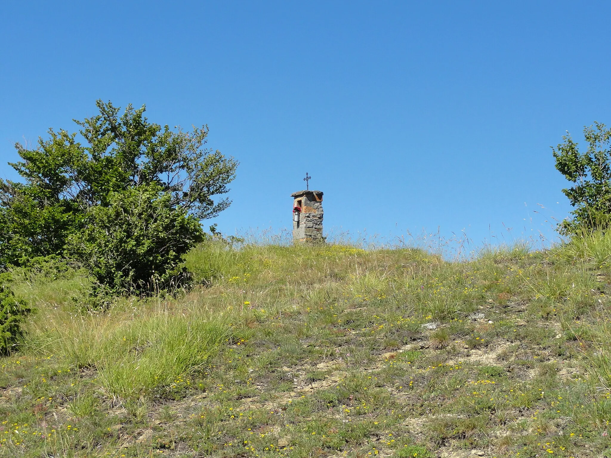 Photo showing: il pilastrino con la Madonna dell'Alpino