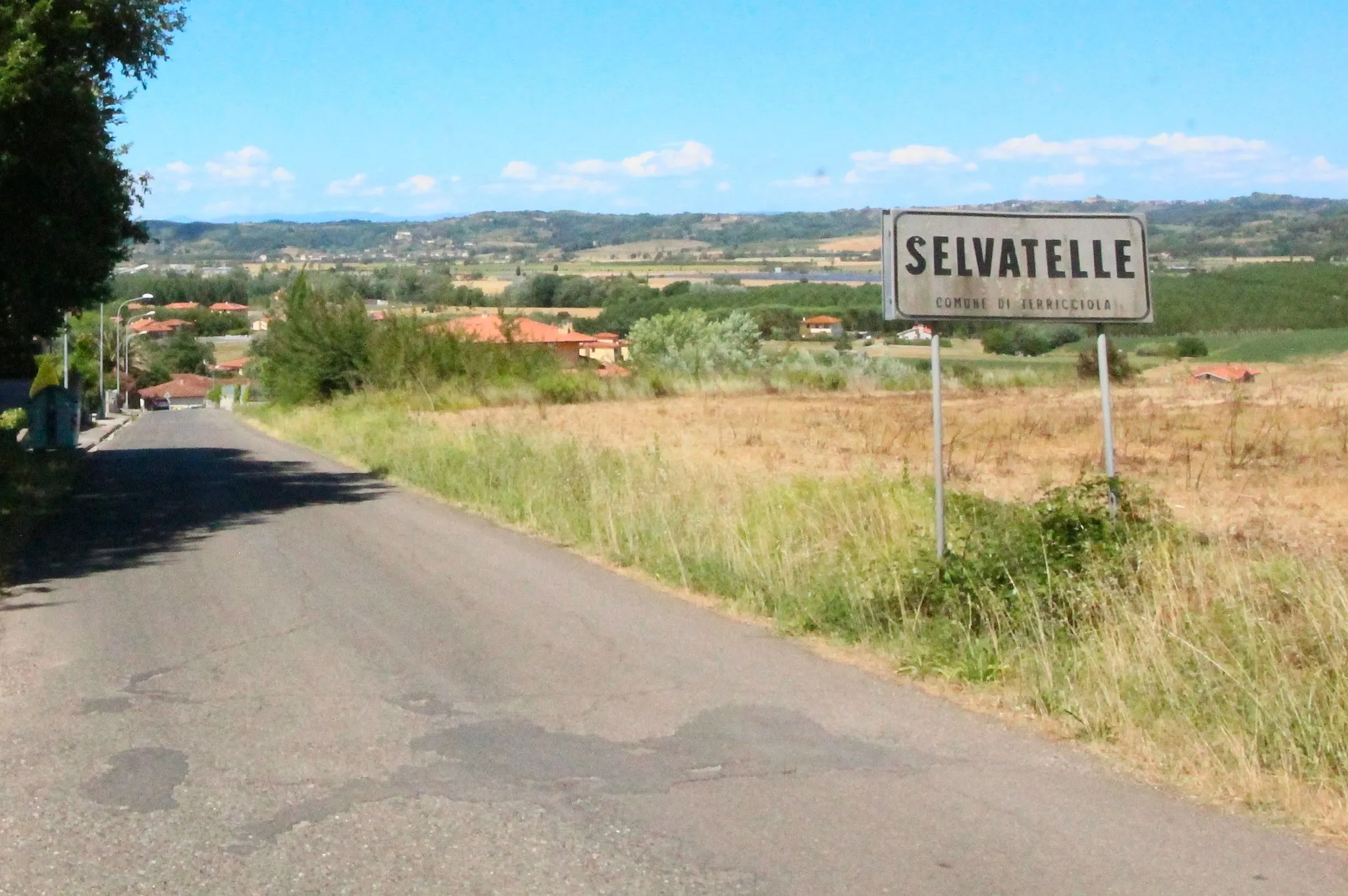 Photo showing: Selvatelle, hamlet of Terricciola, Province of Pisa, Tuscany, Italy