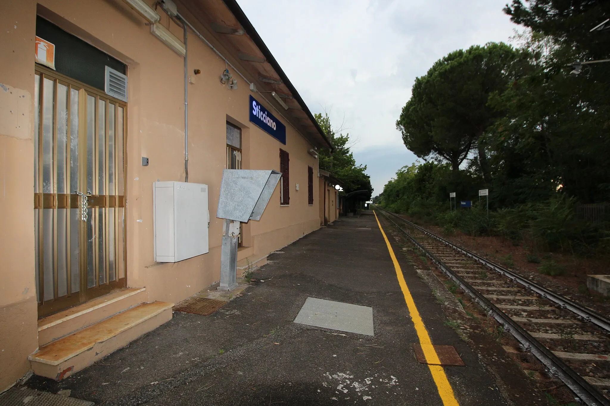 Photo showing: Train station of Sticciano, Sticciano Scalo, hamlet of Roccastrada, Province of Grosseto, Tuscany, Italy