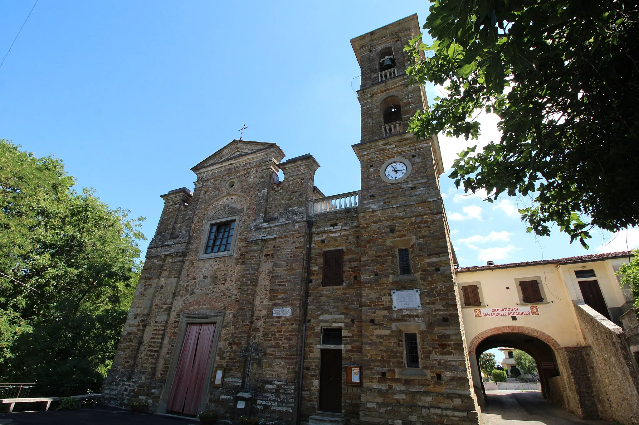 Photo showing: Church San Michele Arcangelo, Castelluccio, hamlet of Capolona, Province of Arezzo, Tuscany, Italy