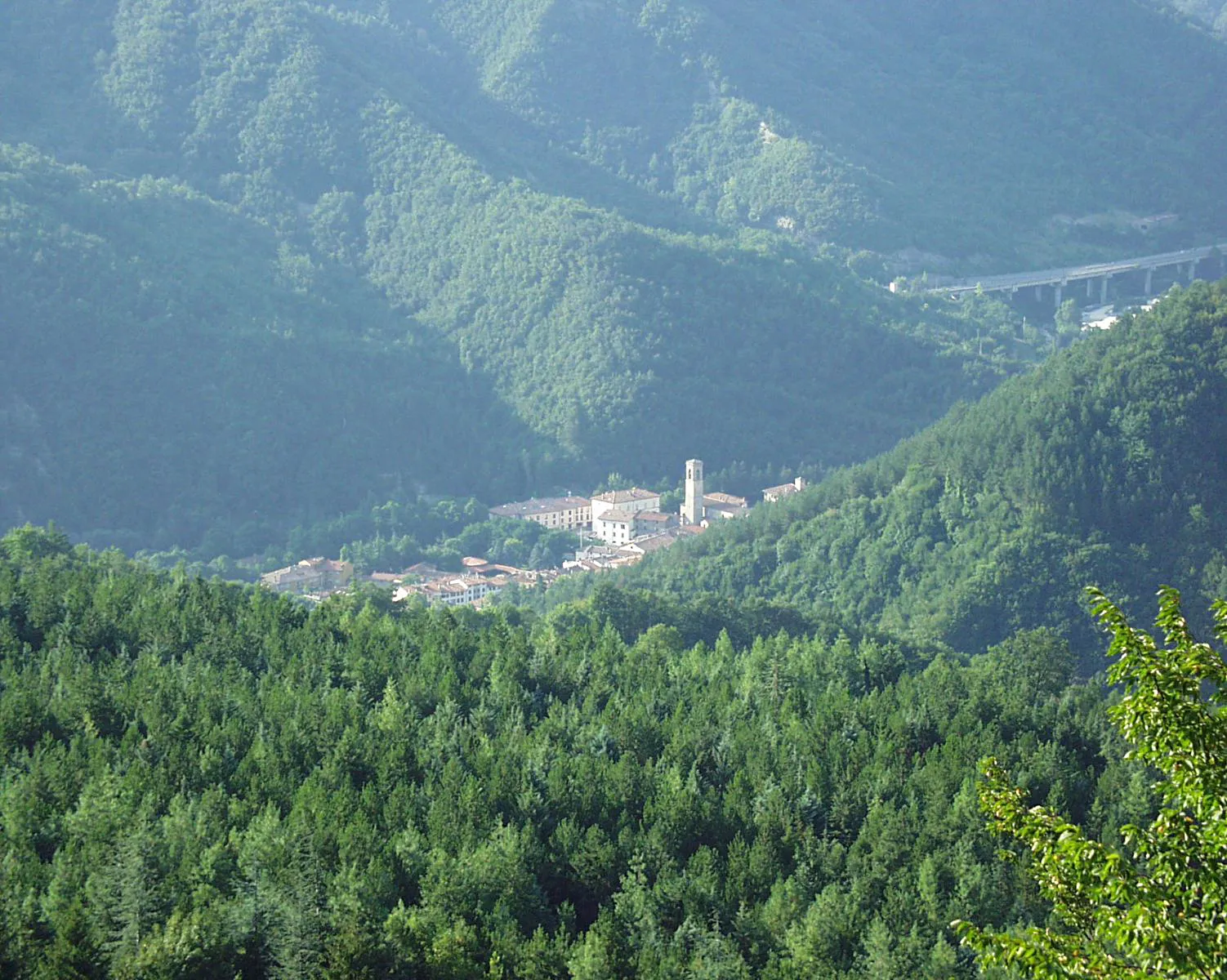 Photo showing: Vista dal Castello di Corzano